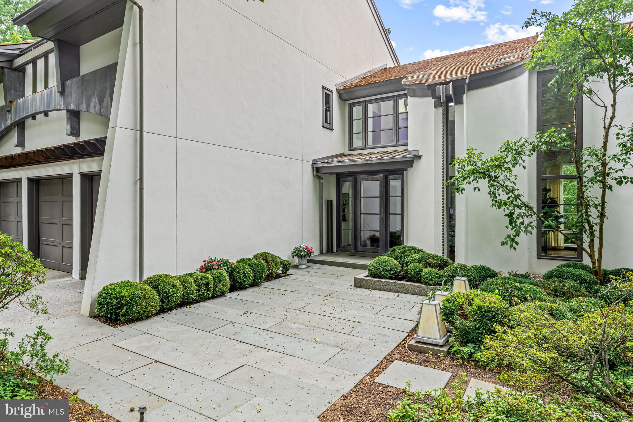 RAVENSCLIFF - Residential