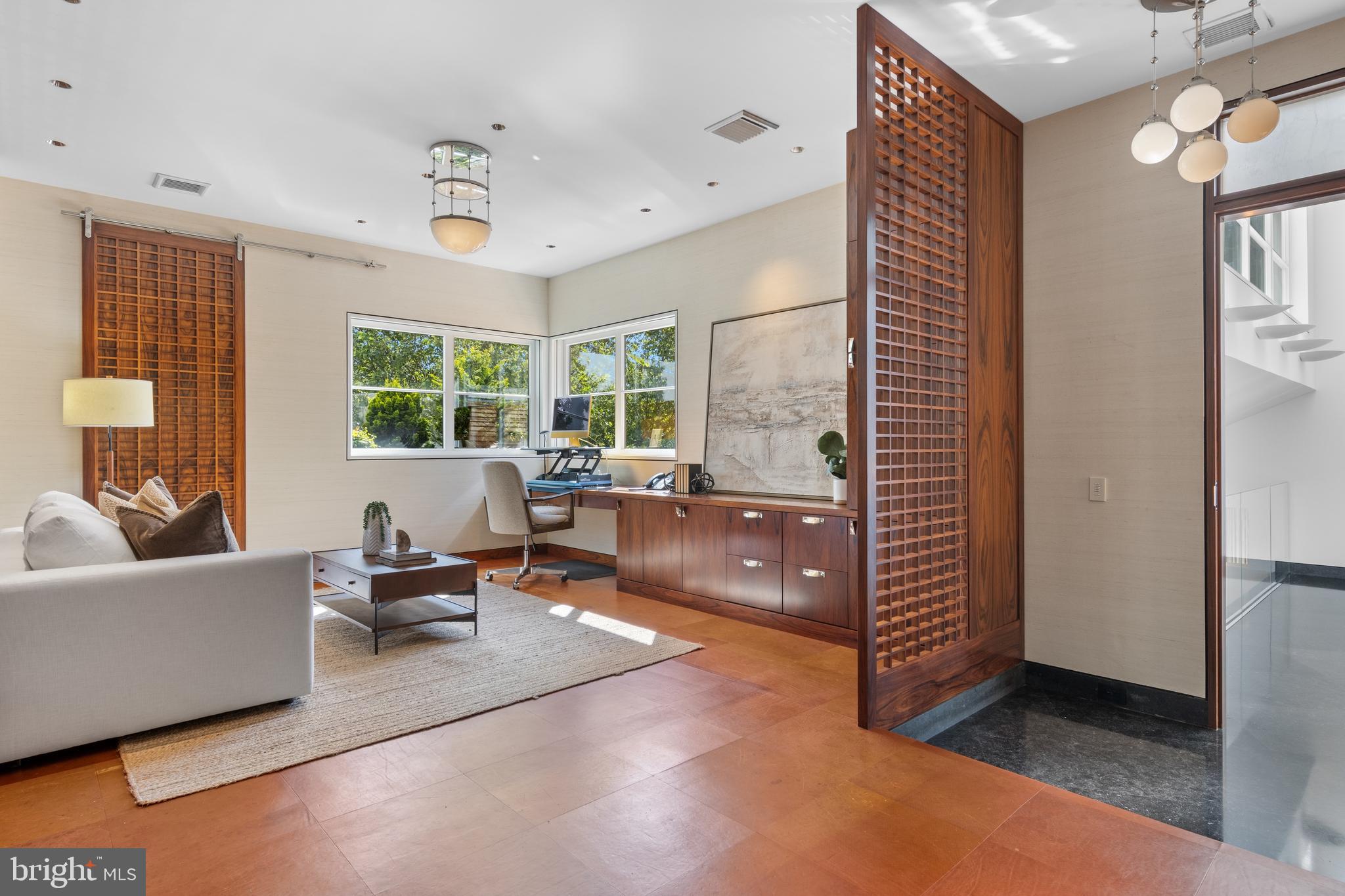 RAVENSCLIFF - Residential