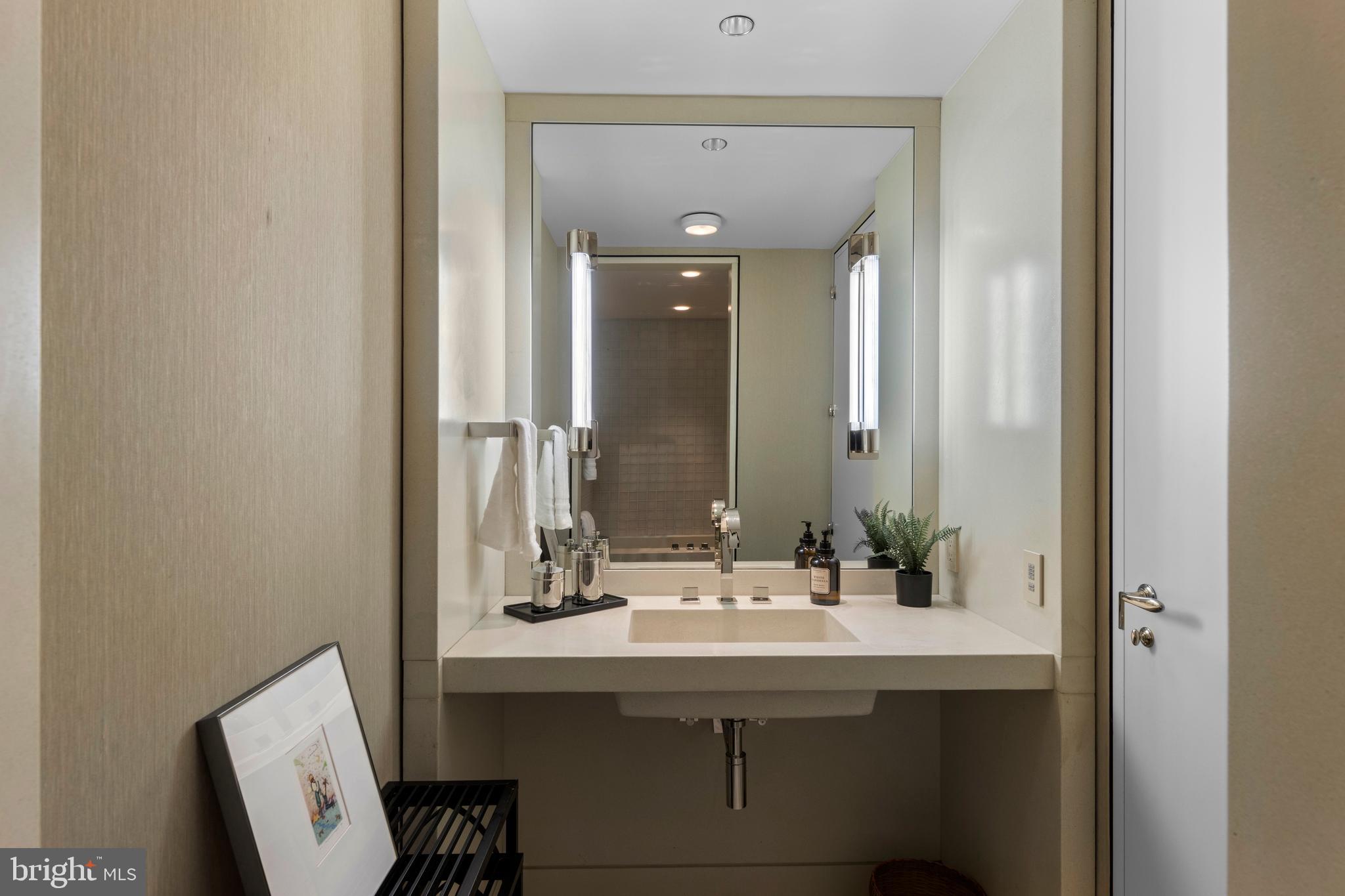 RAVENSCLIFF - Residential