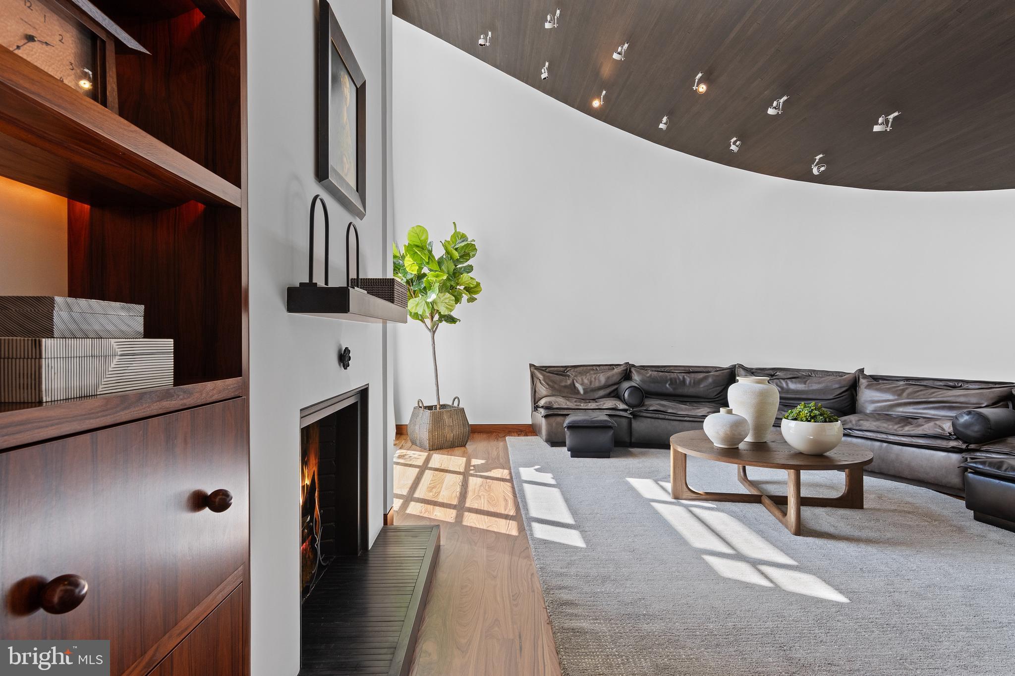 RAVENSCLIFF - Residential