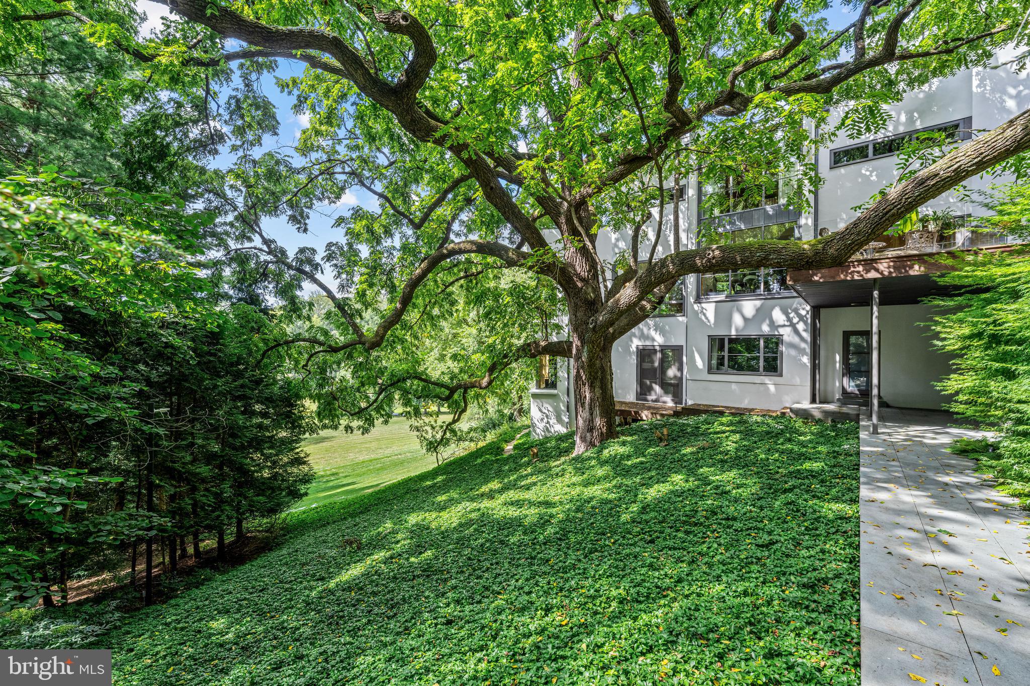 RAVENSCLIFF - Residential