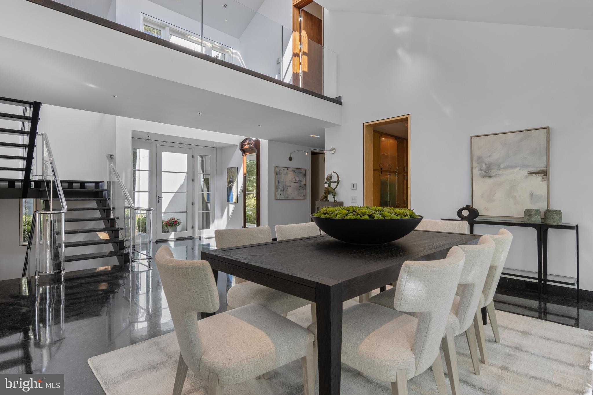 RAVENSCLIFF - Residential