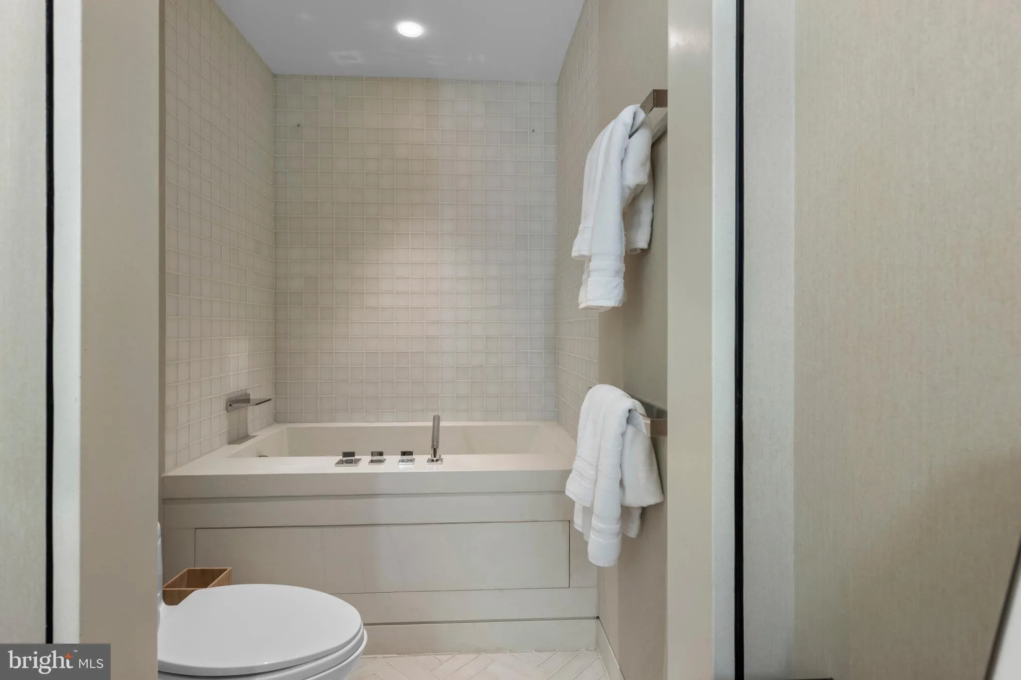 Wayne, Pennsylvania 19087, United States, 5 Bedrooms Bedrooms, ,8 BathroomsBathrooms,Residential,Coming Soon,201401