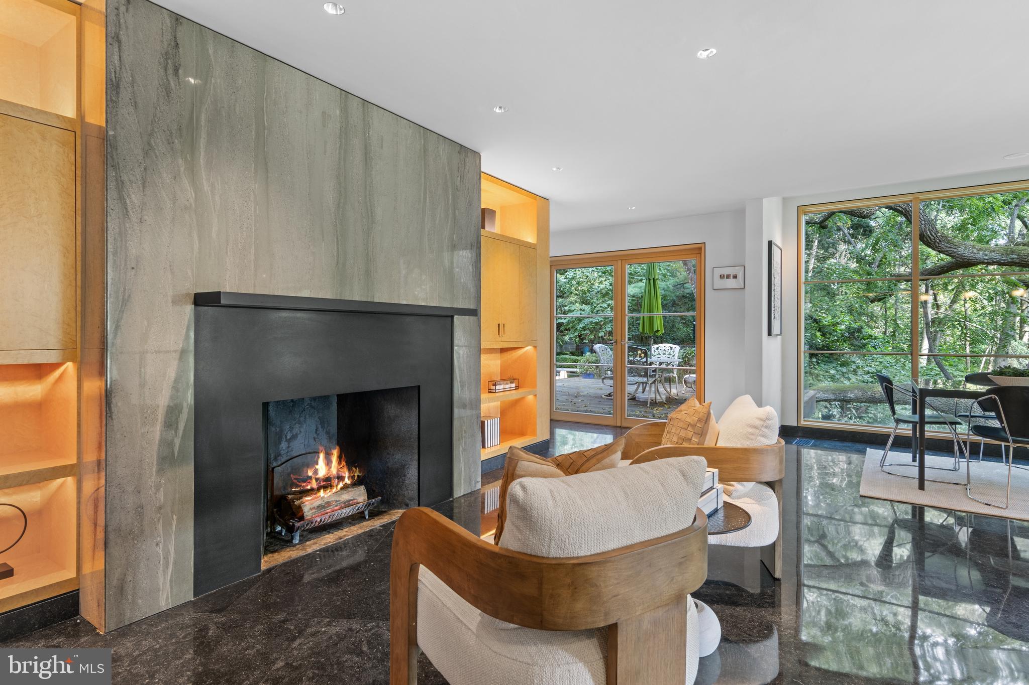 RAVENSCLIFF - Residential