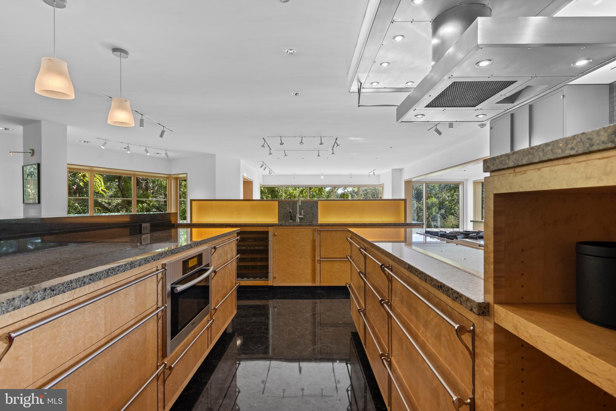 RAVENSCLIFF - Residential