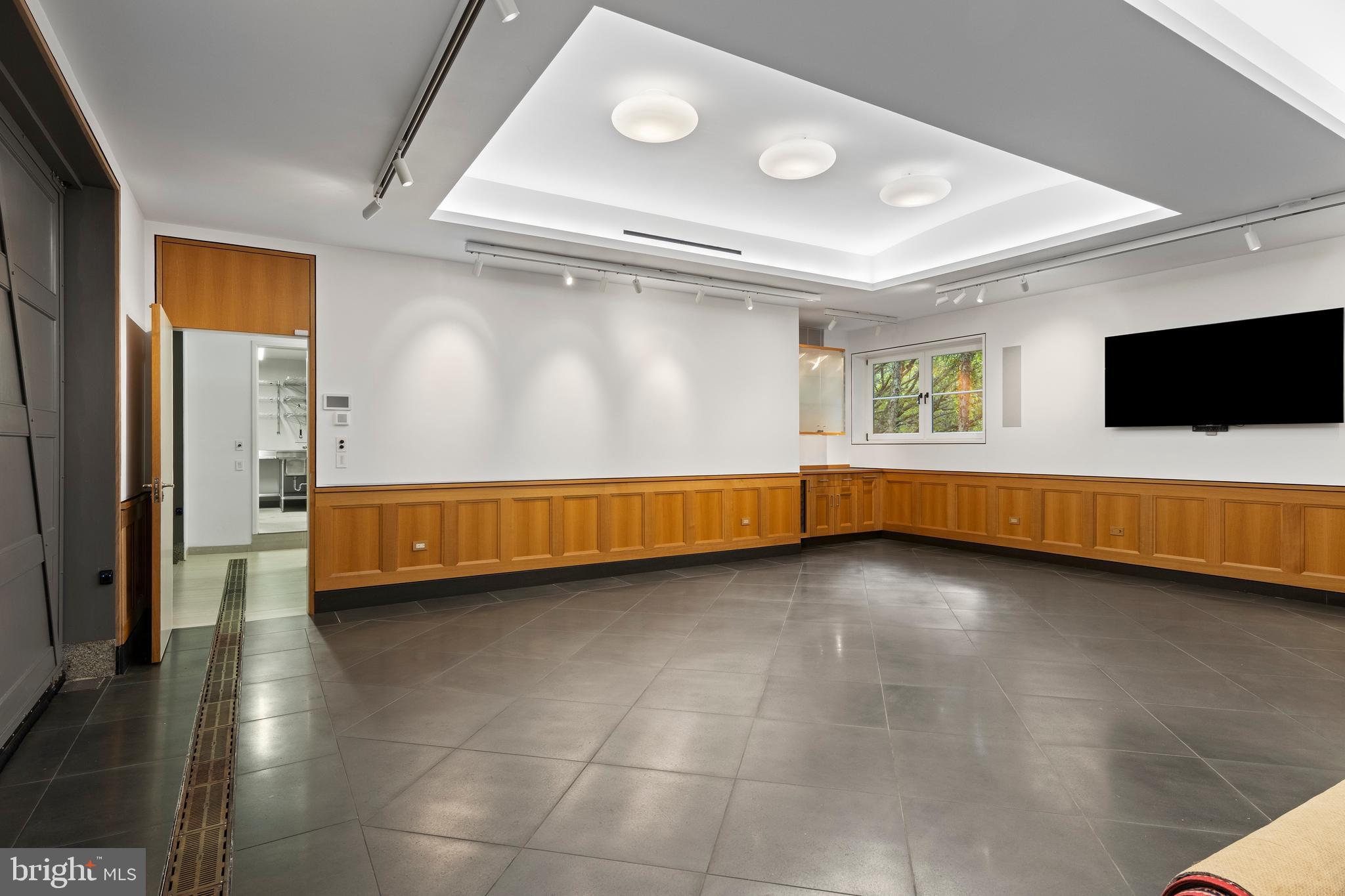 RAVENSCLIFF - Residential