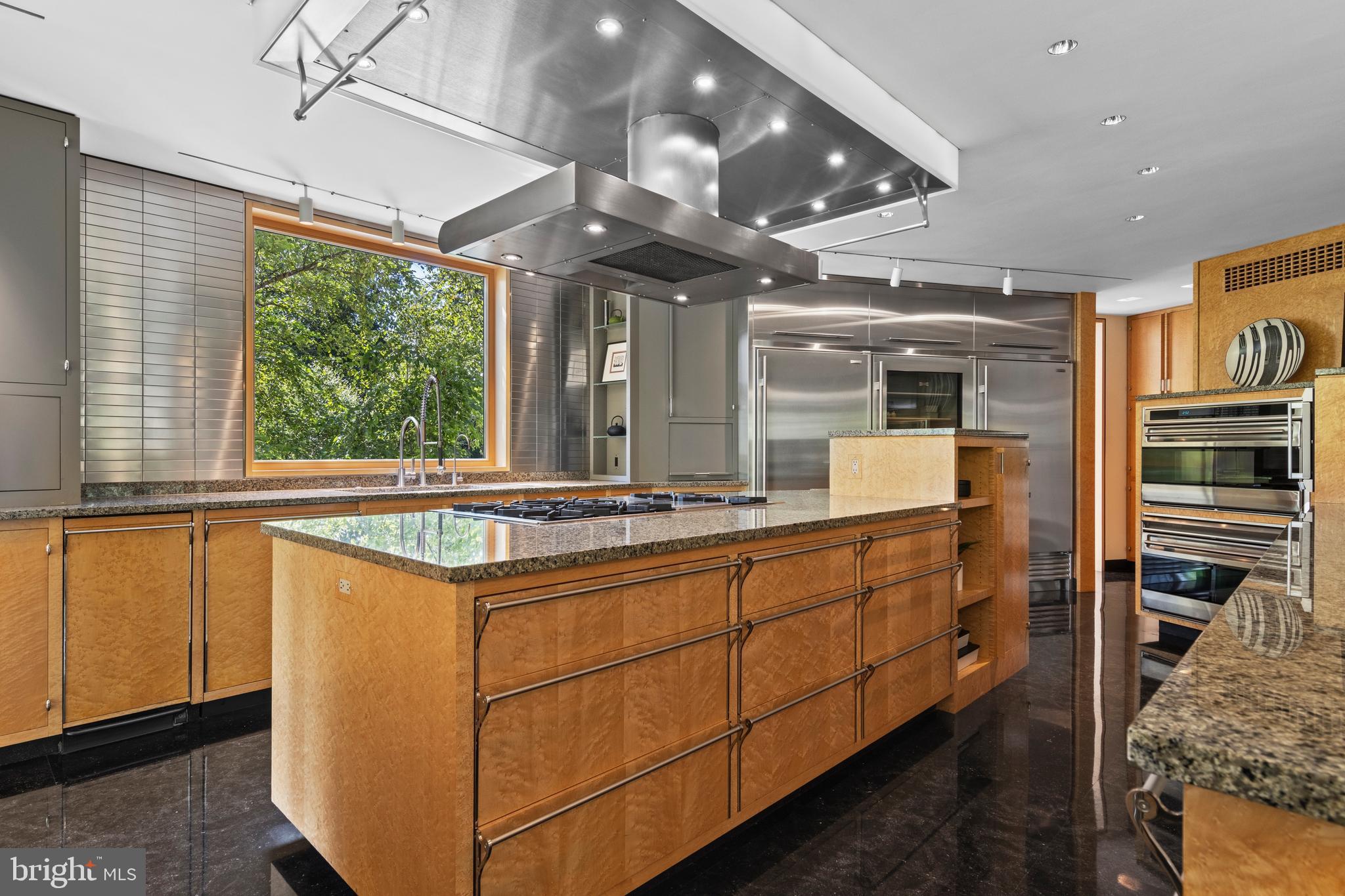 RAVENSCLIFF - Residential