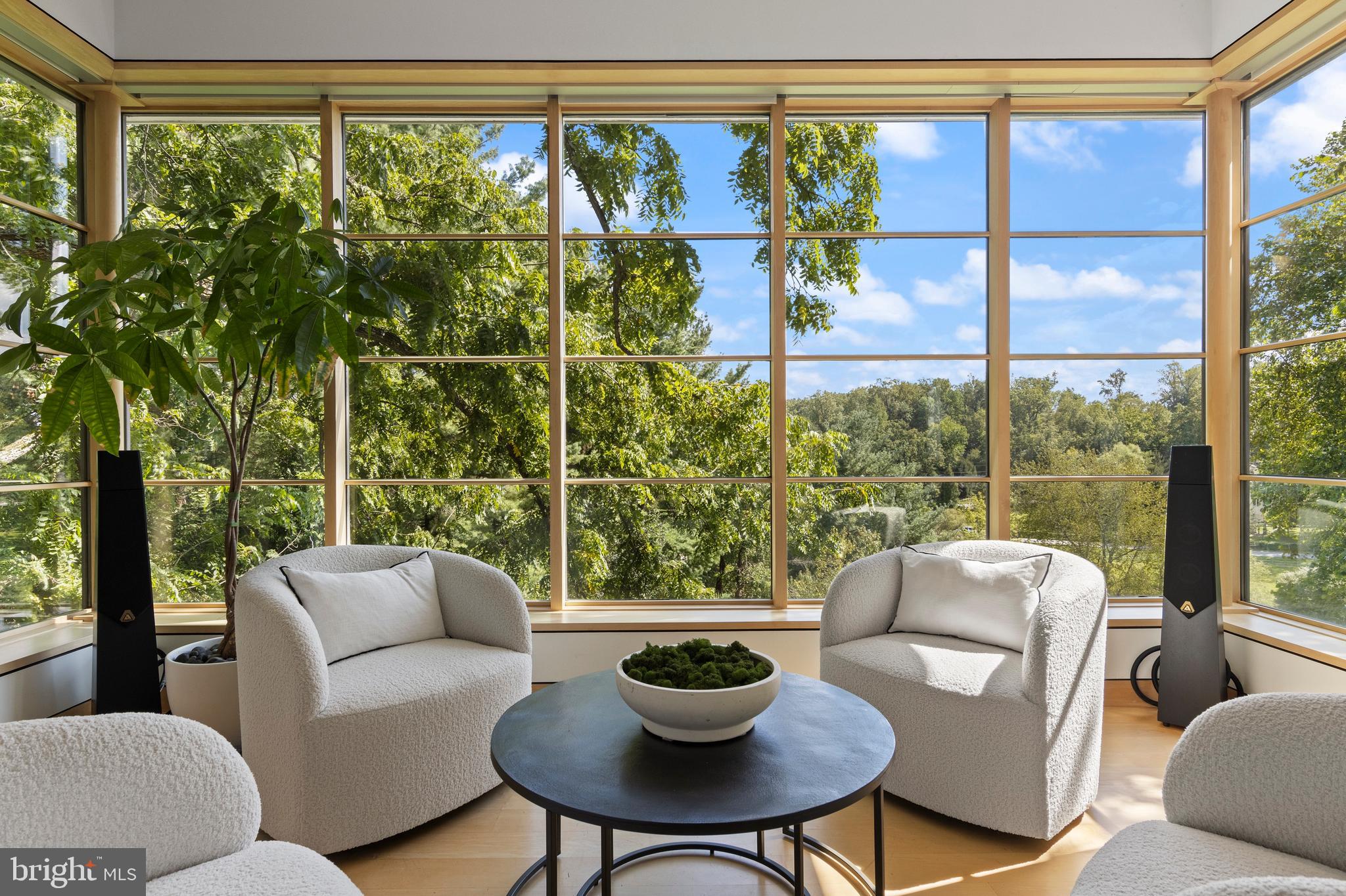 RAVENSCLIFF - Residential