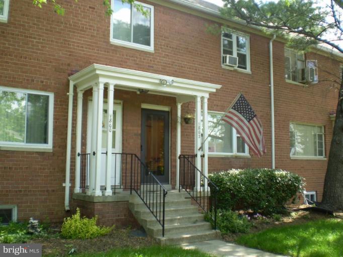 SERENE TOWNHOUSE VILLAGE - Residential