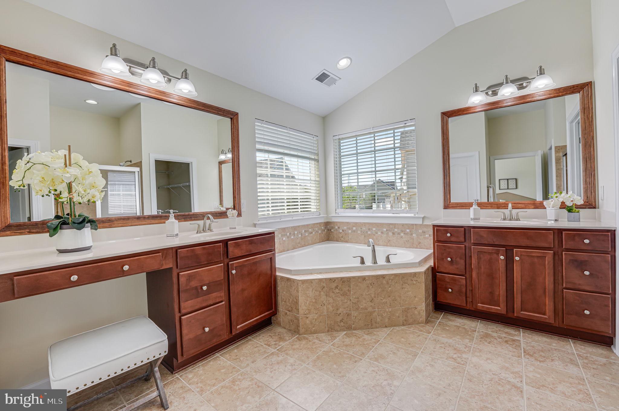 HILLS OF AQUIA - Residential