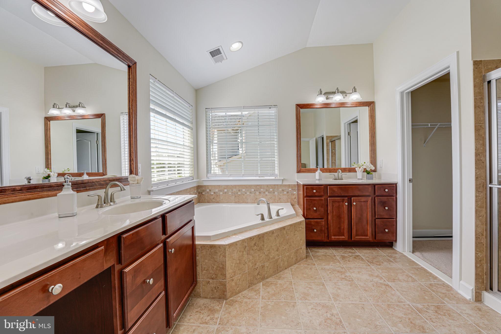 HILLS OF AQUIA - Residential