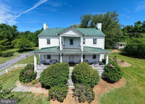 Photo of 24033 Old Valley Pike, MAURERTOWN, VA 22644 (MLS # VASH2014804)
