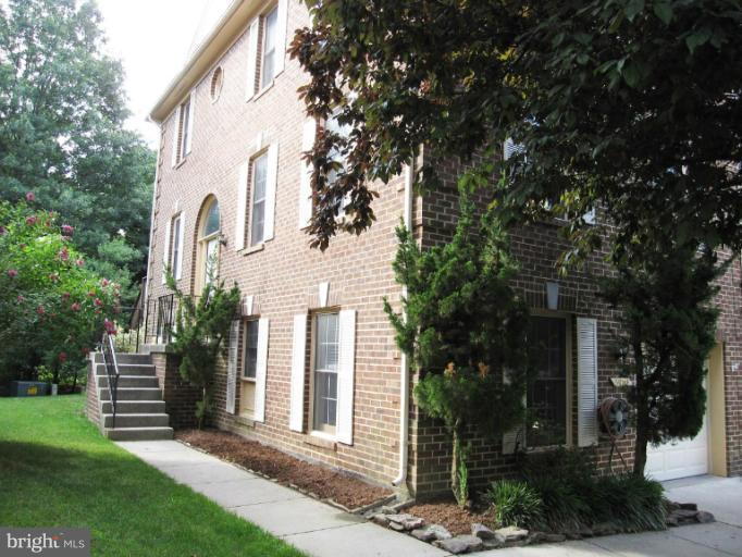 KINGSTOWNE - Residential Lease