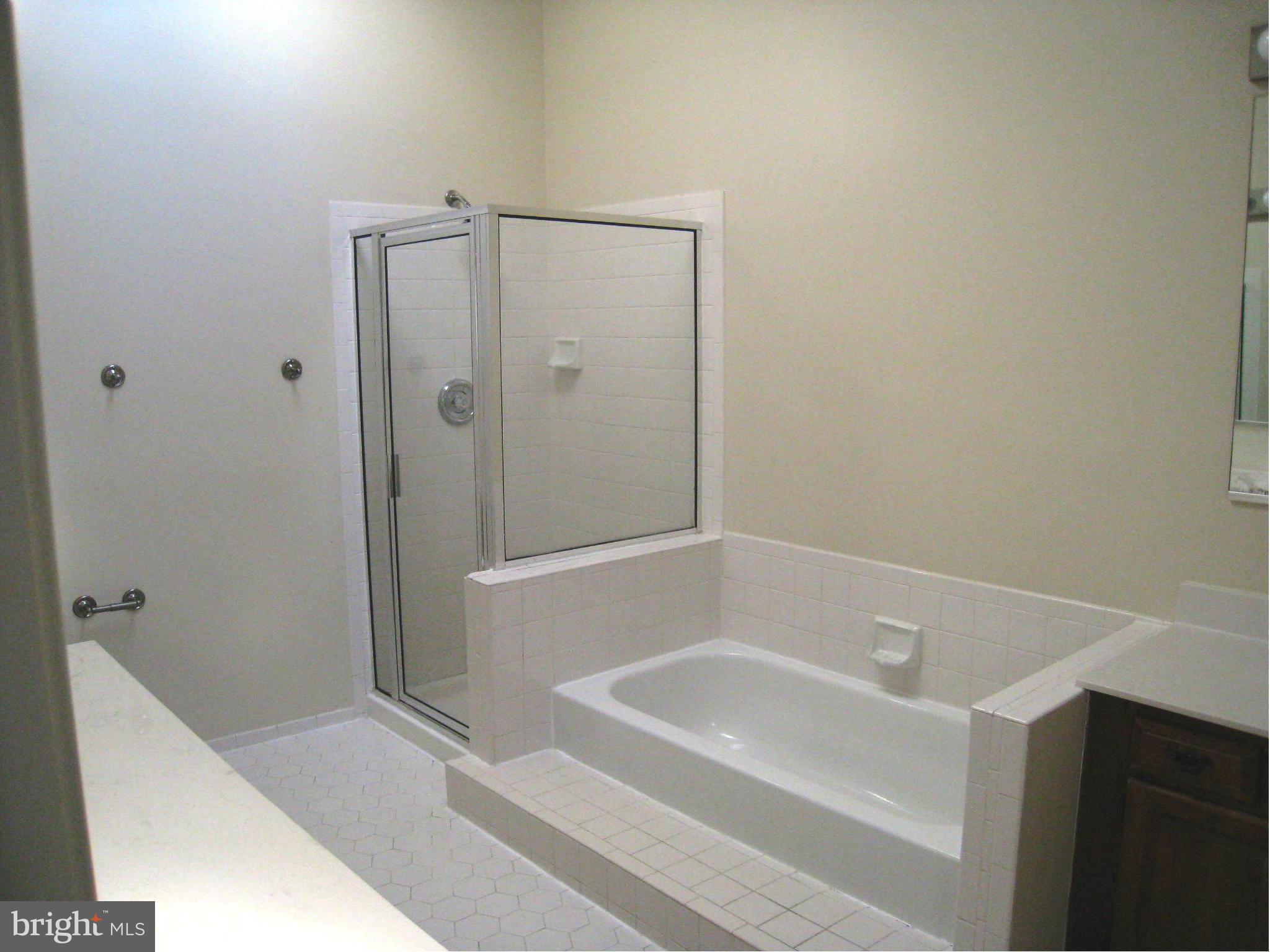 KINGSTOWNE - Residential Lease