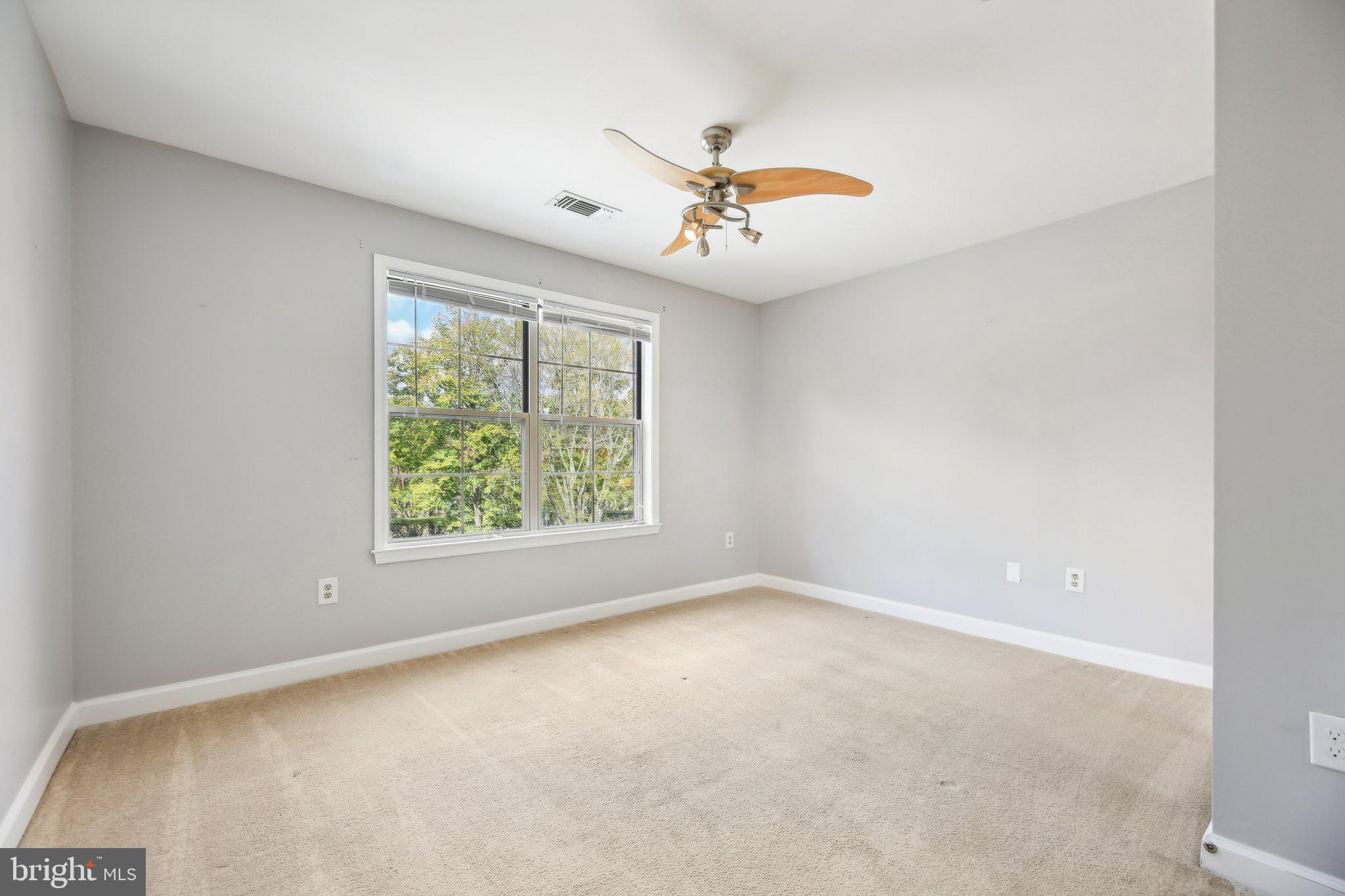 FALLS GABLE - Residential