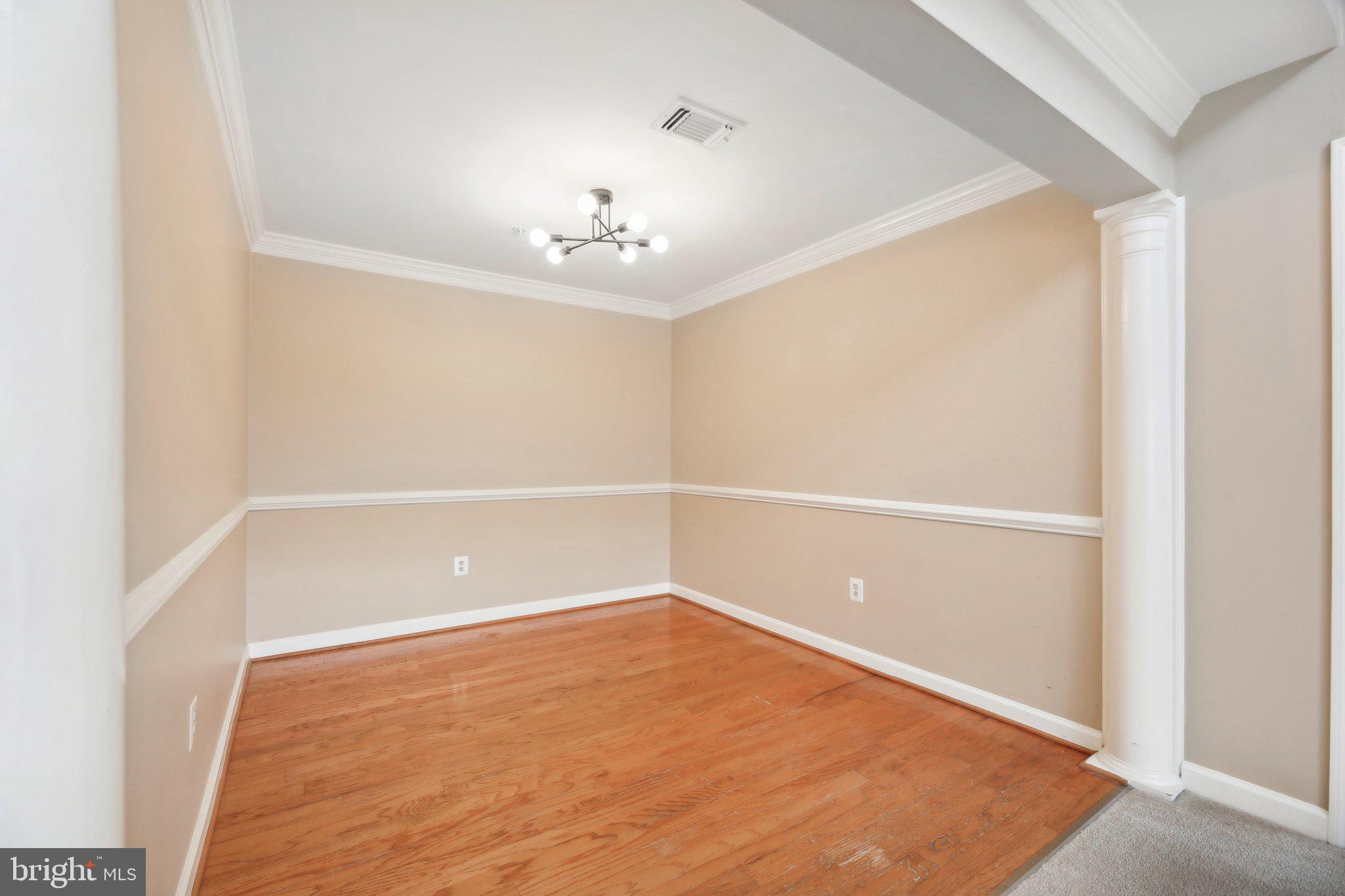 FALLS GABLE - Residential