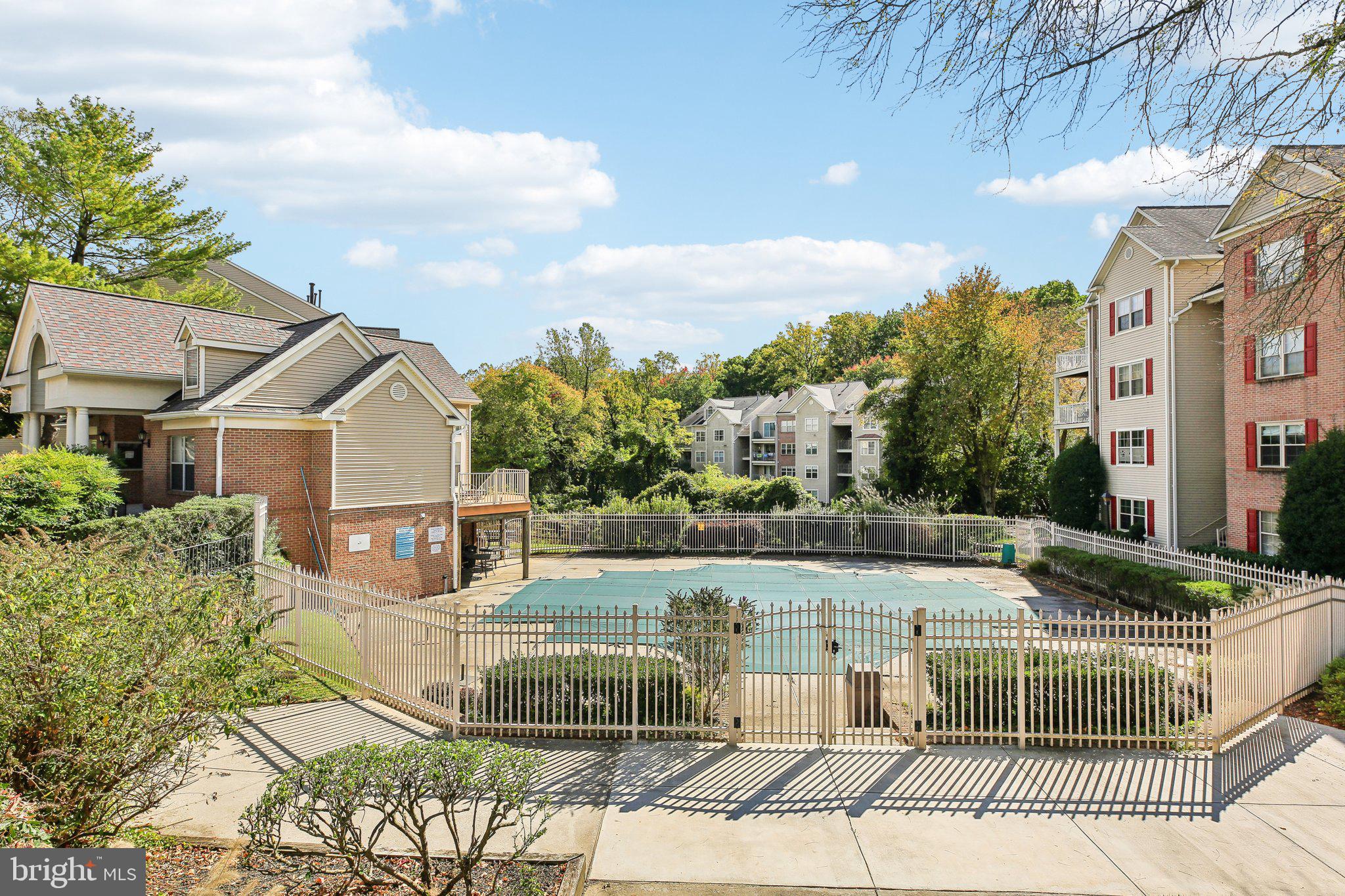 FALLS GABLE - Residential