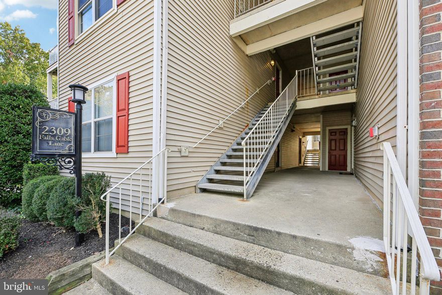 This home offers a blend of comfort and convenience in the sought-after Falls Gable community in Baltimore. This 2-bedroom, 2-bathroom condo boasts vaulted ceilings, a cozy fireplace, and an open layout with a second-floor loft overlooking the living room. Perfect for relaxation, the unit includes a private balcony and plenty of natural light. The community is quiet and tree-lined, offering easy access to nearby shopping, restaurants, and I-83. It’s ideal for those looking for suburban tranquility with urban conveniences