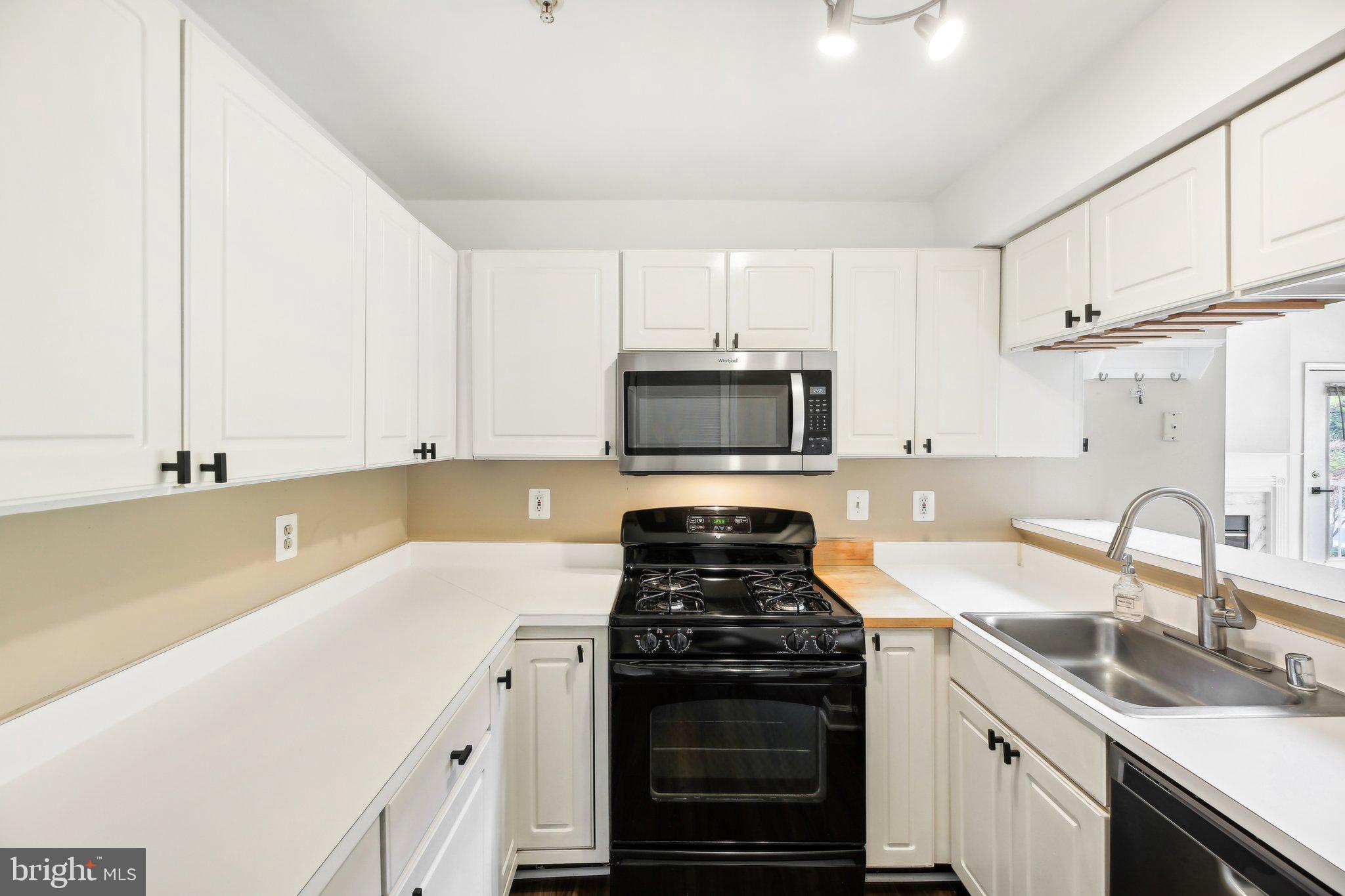 FALLS GABLE - Residential