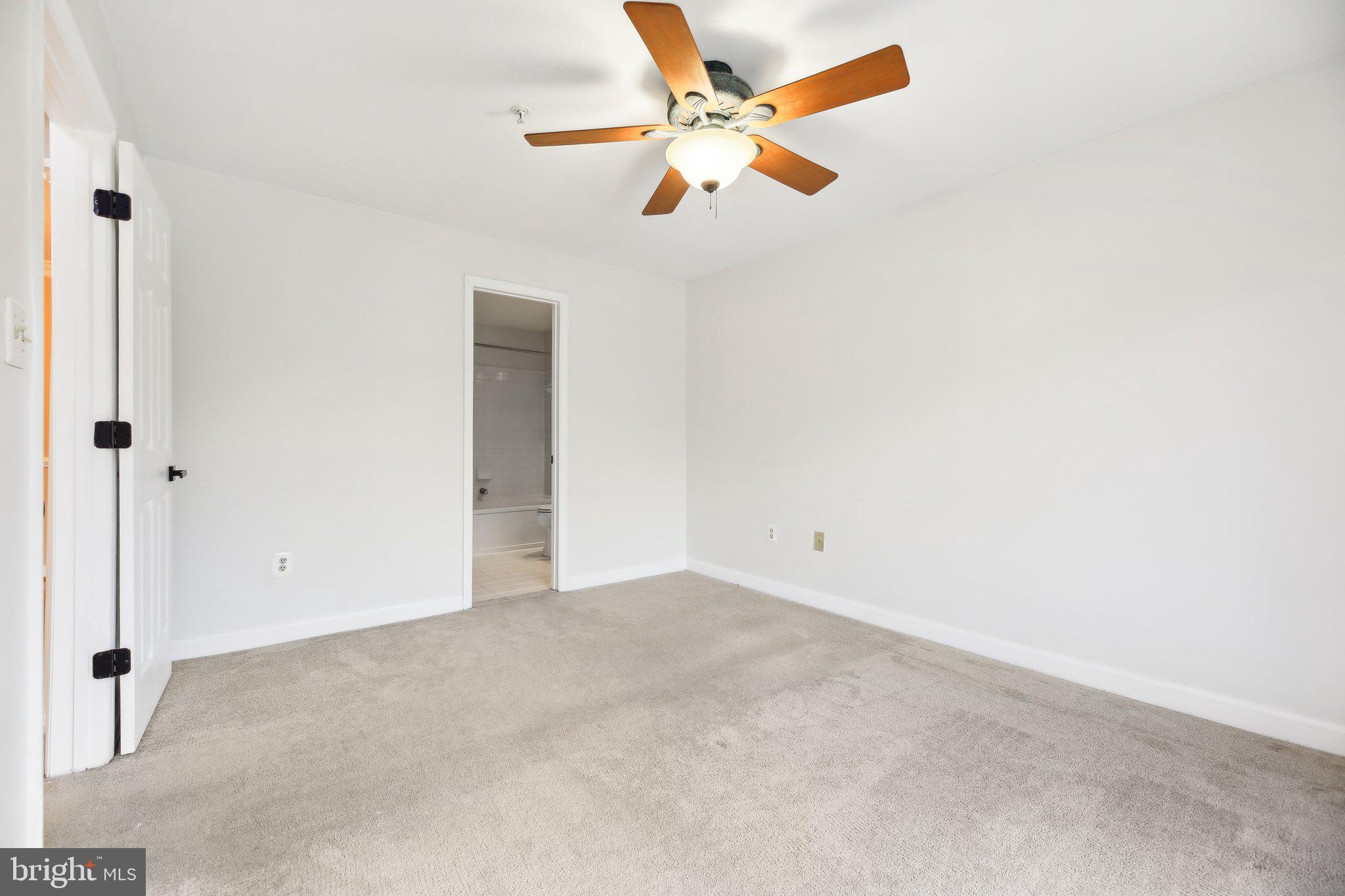 FALLS GABLE - Residential