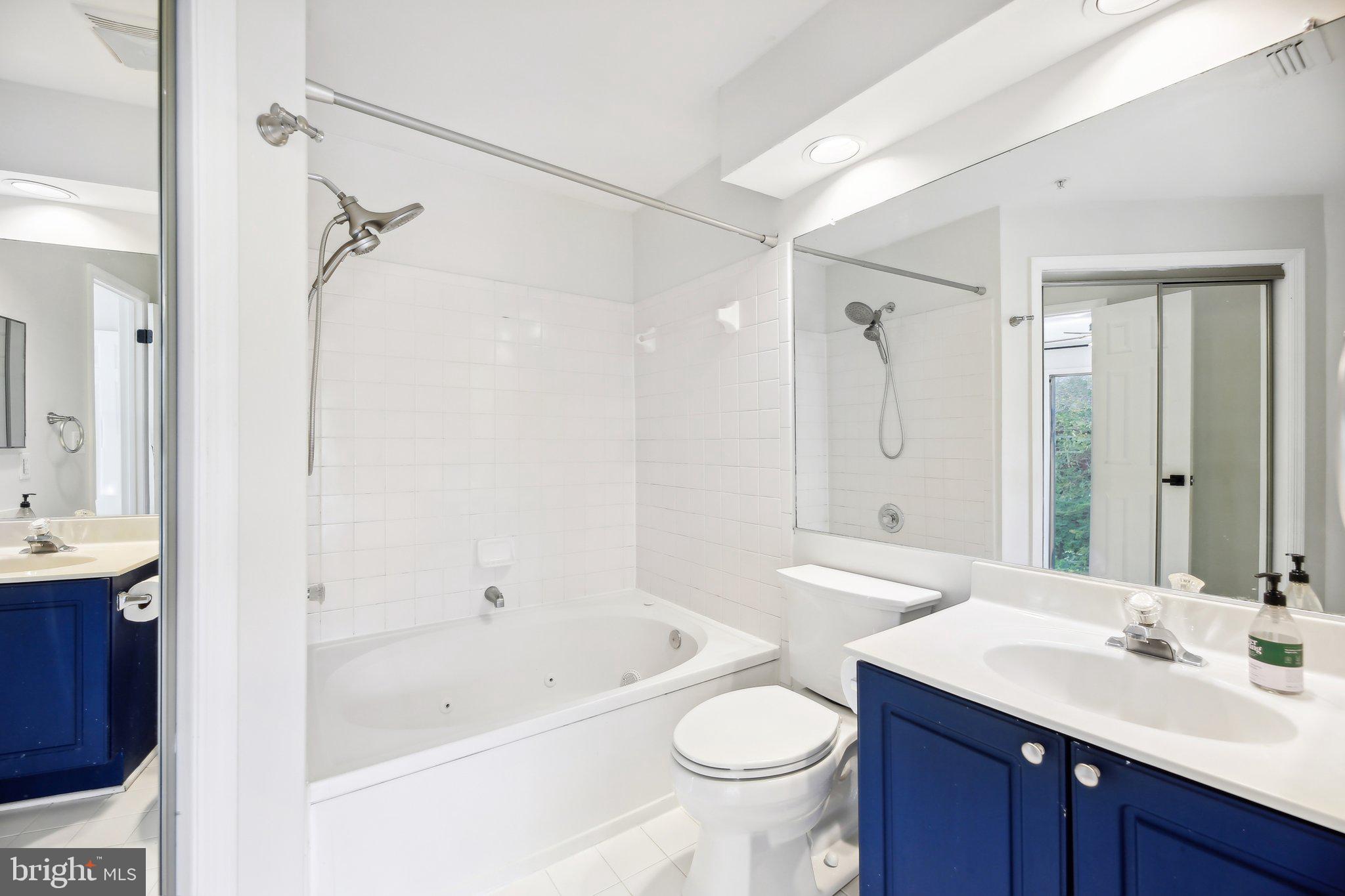 FALLS GABLE - Residential