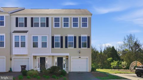 Photo of 8267 Heritage Crossing Court #24, MANASSAS, VA 20109 (MLS # VAPW2116270)