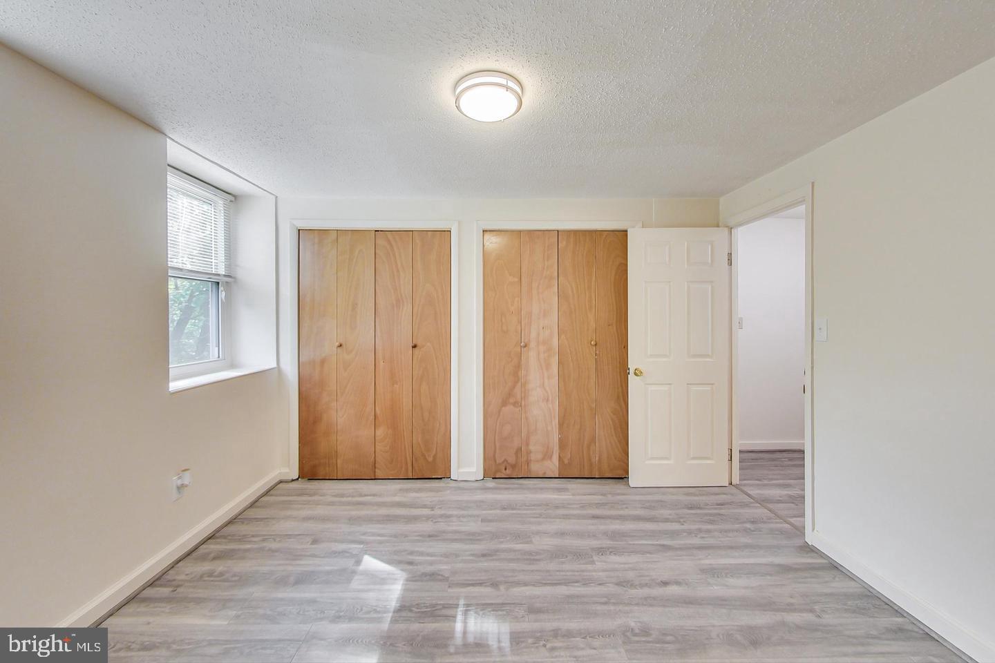 WINDMILL SQUARE - Residential Lease