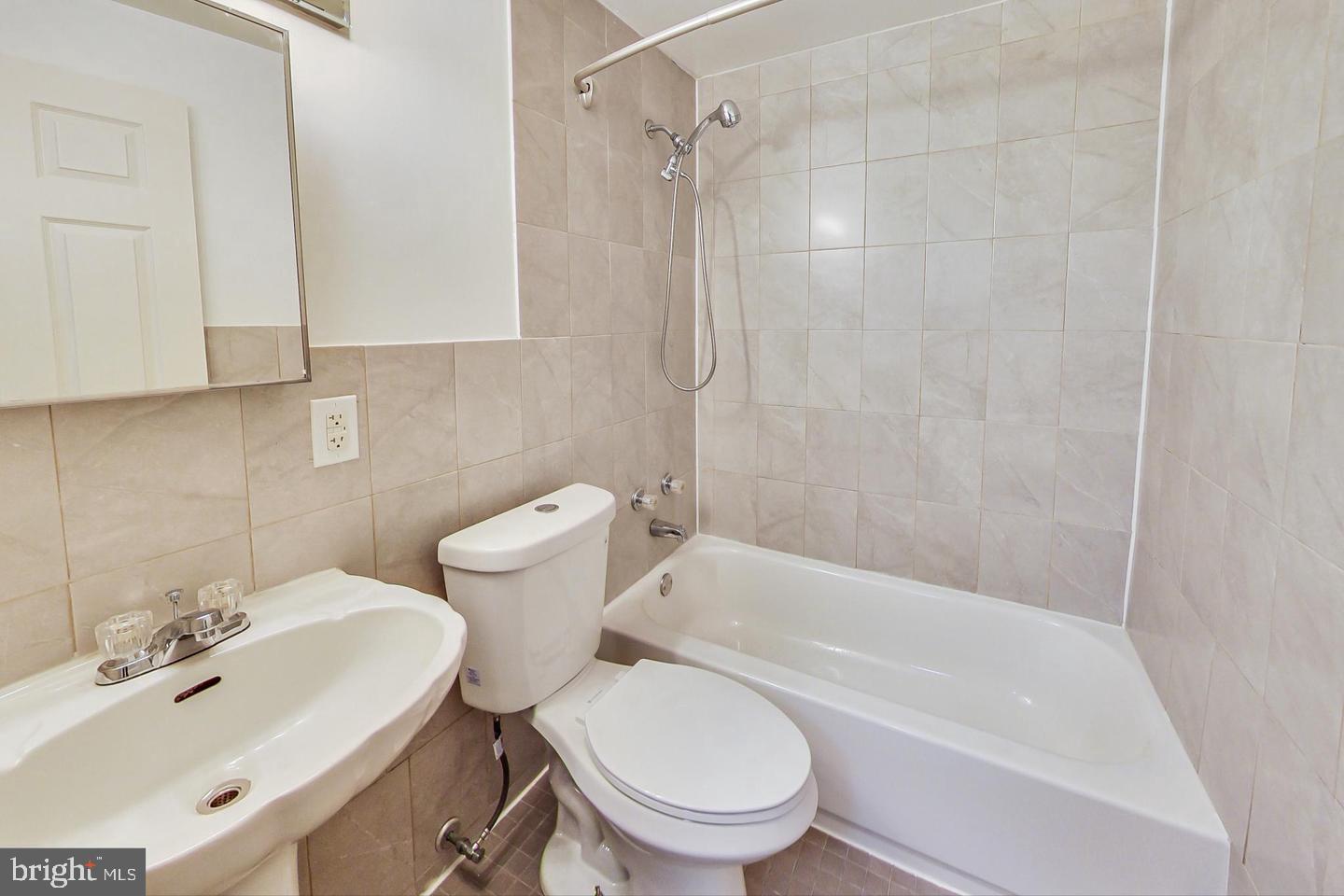 1835 VILLAGE GREEN DRIVE