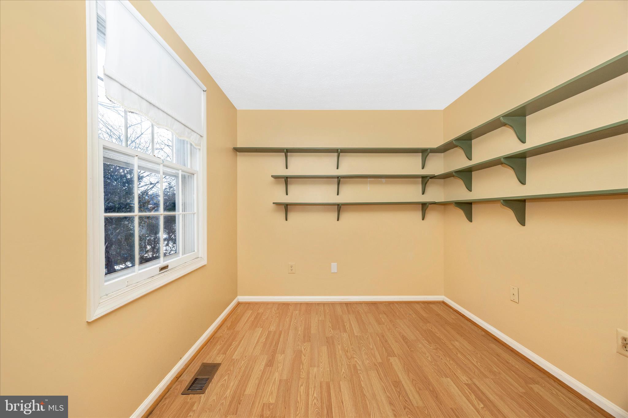 HILLCREST ORCHARDS - Residential