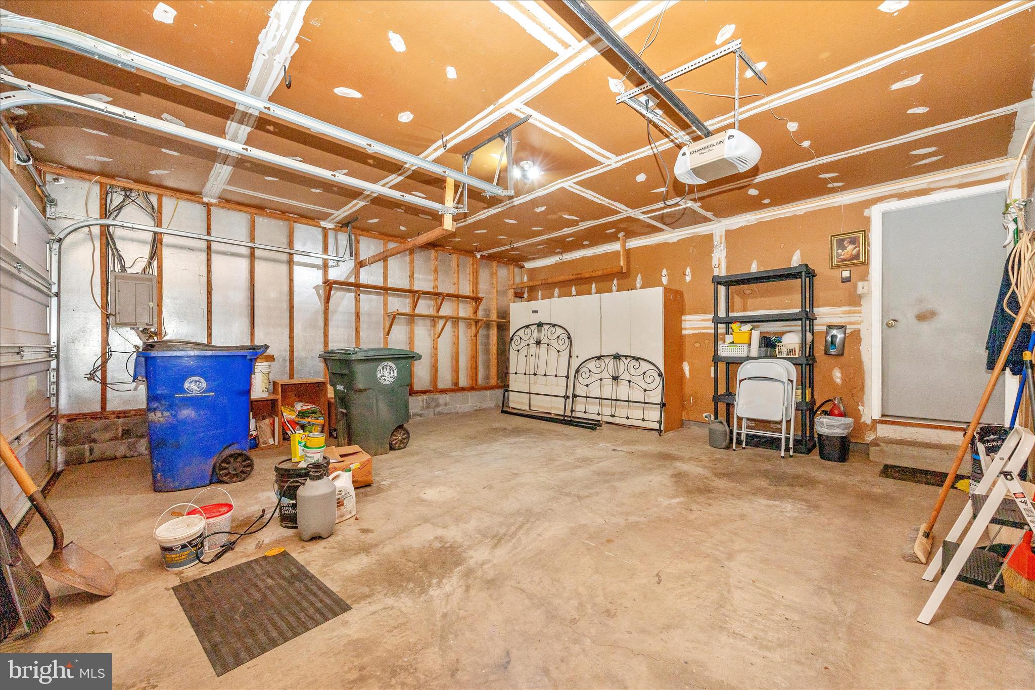 HILLCREST ORCHARDS - Residential