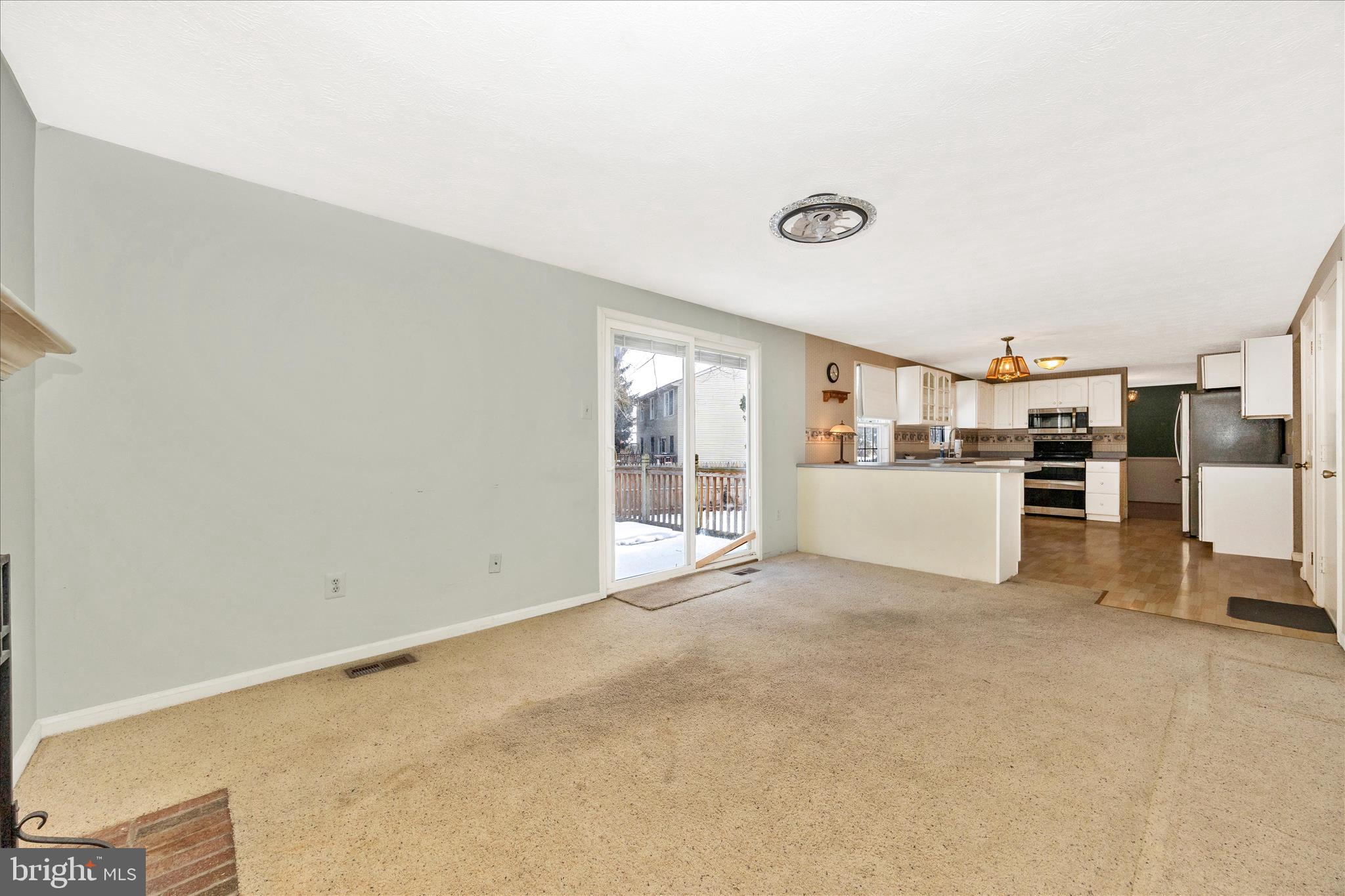 HILLCREST ORCHARDS - Residential