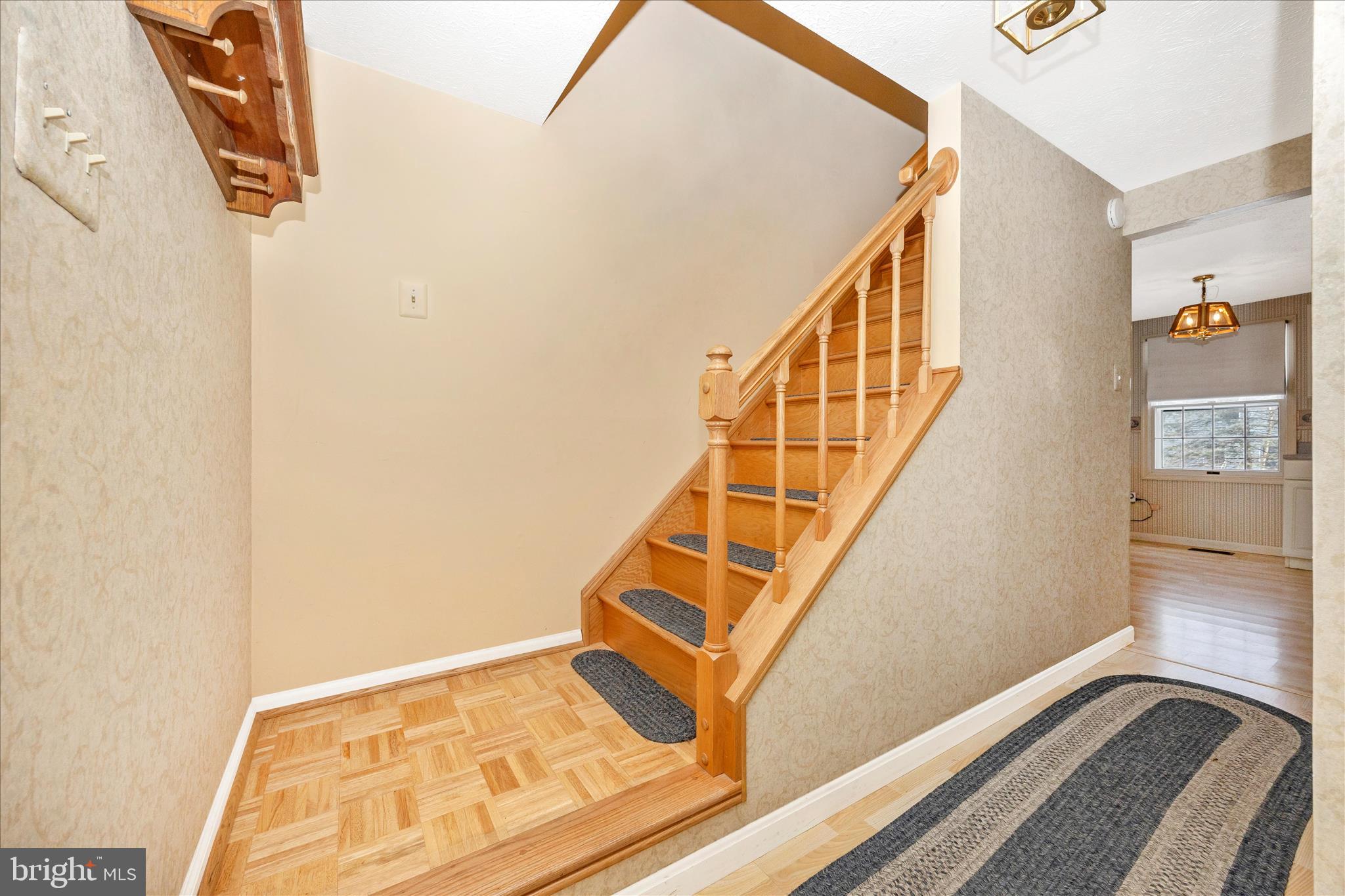 HILLCREST ORCHARDS - Residential