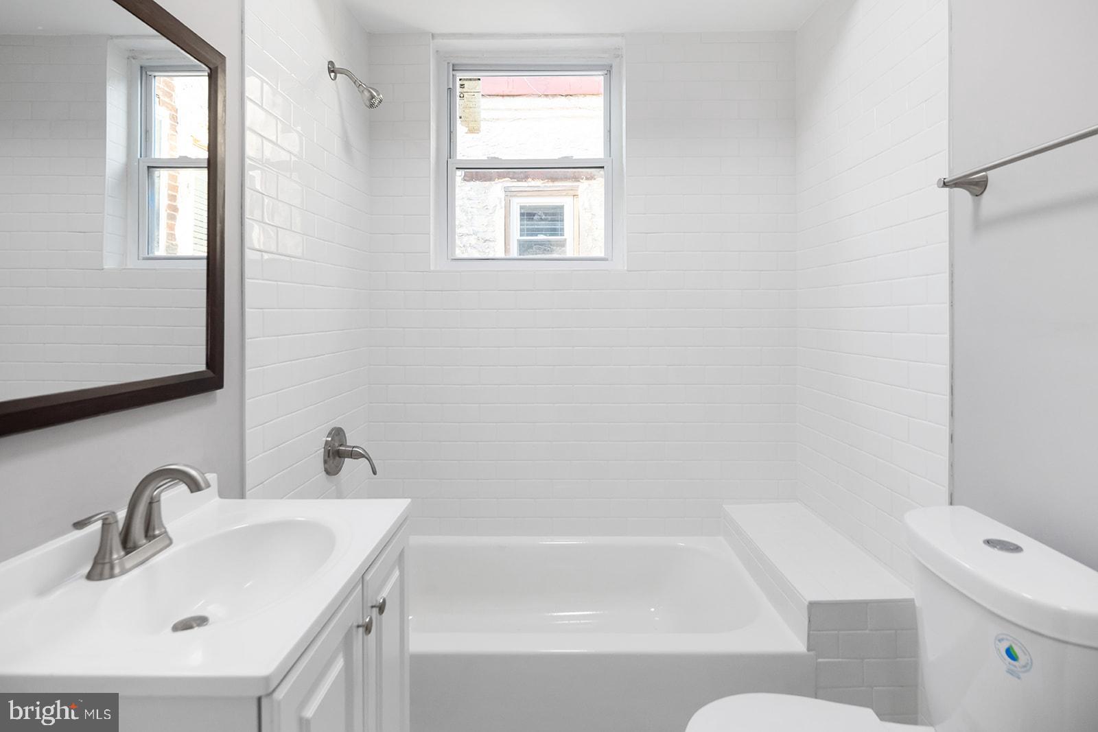 STRAWBERRY MANSION - Residential