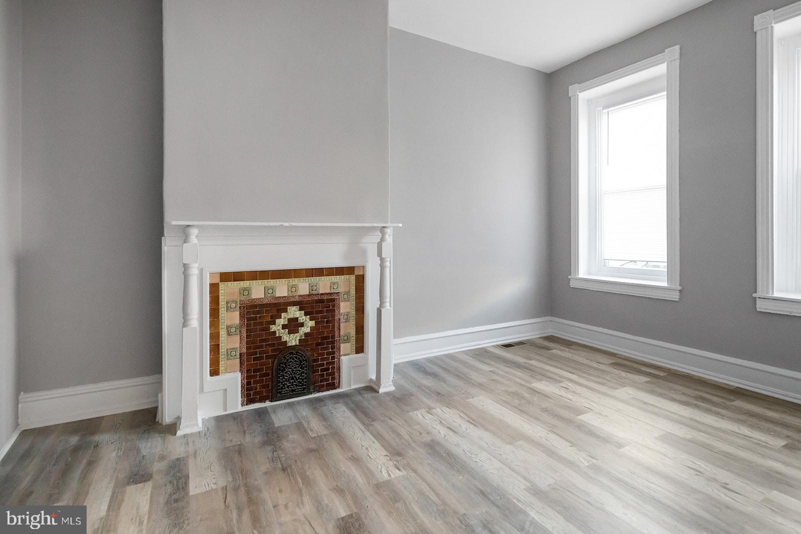 STRAWBERRY MANSION - Residential