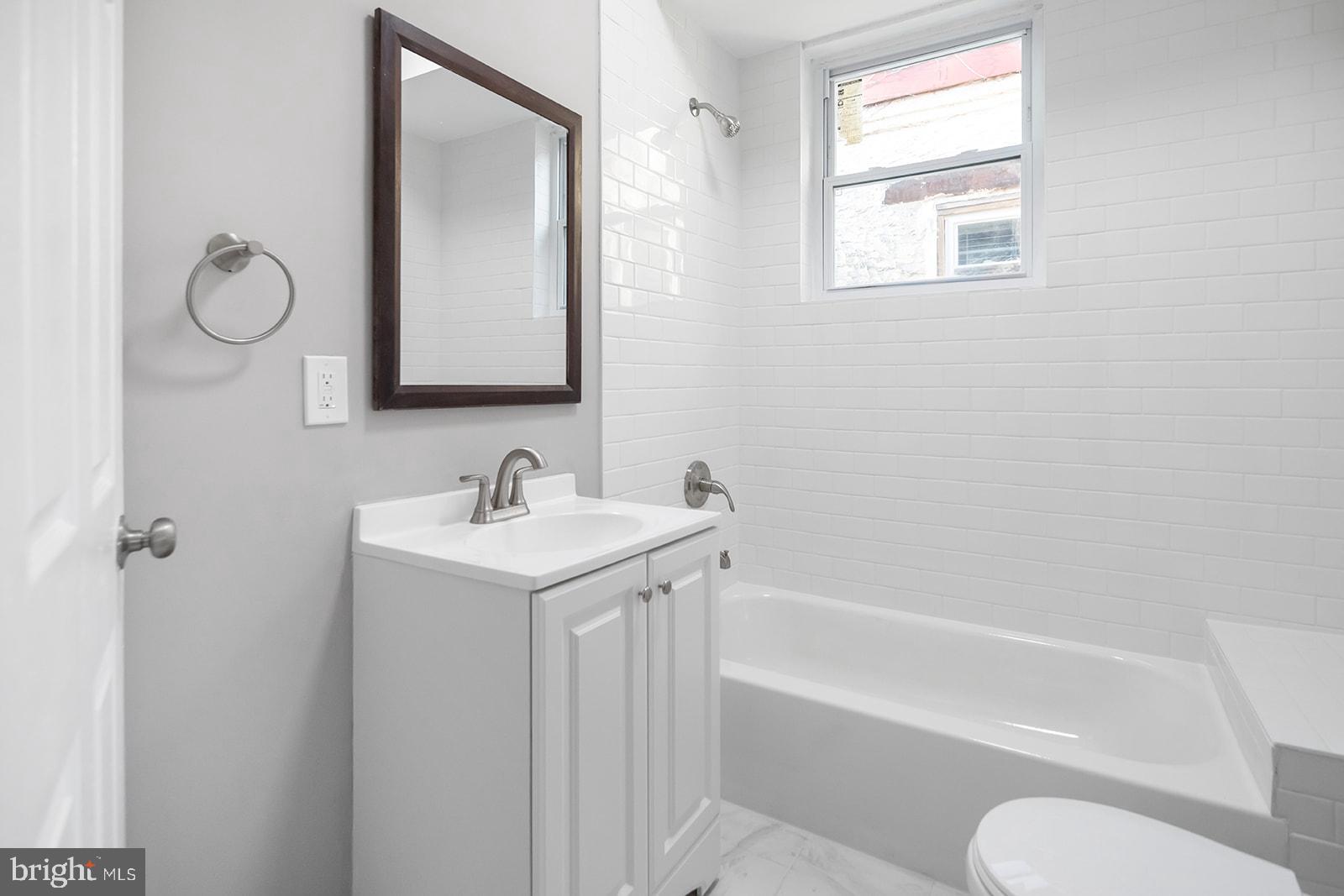 STRAWBERRY MANSION - Residential