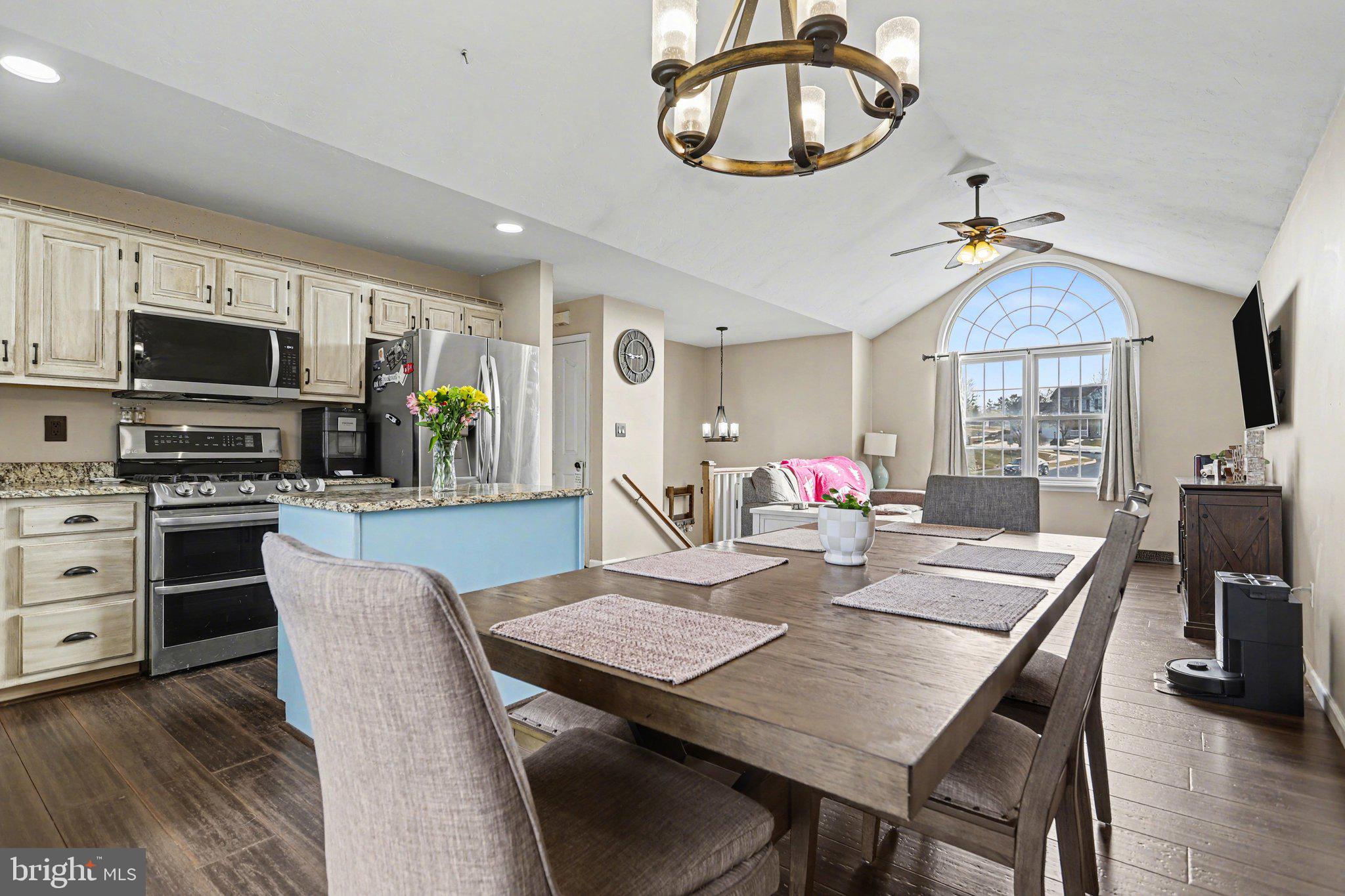 HERITAGE HILLS - Residential