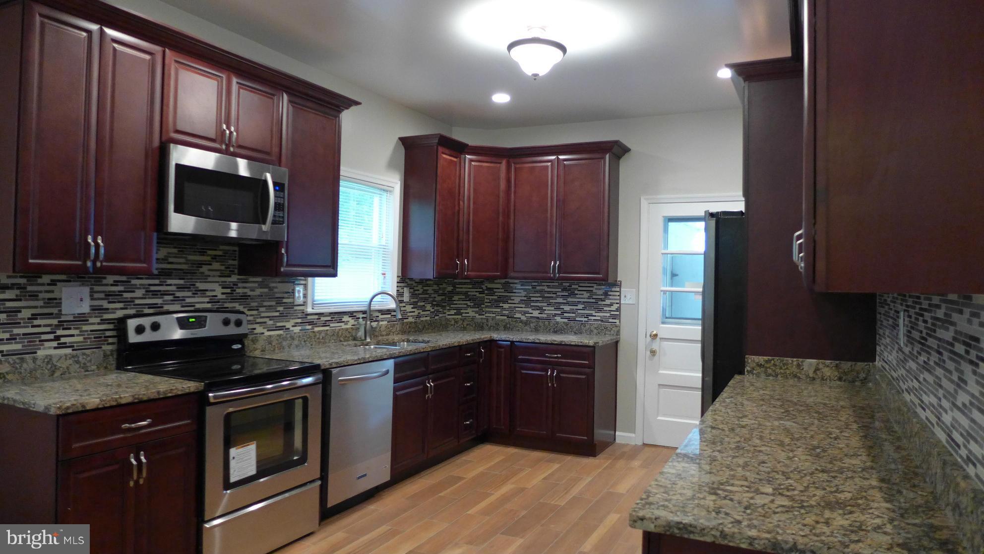 CALVERTON - Residential