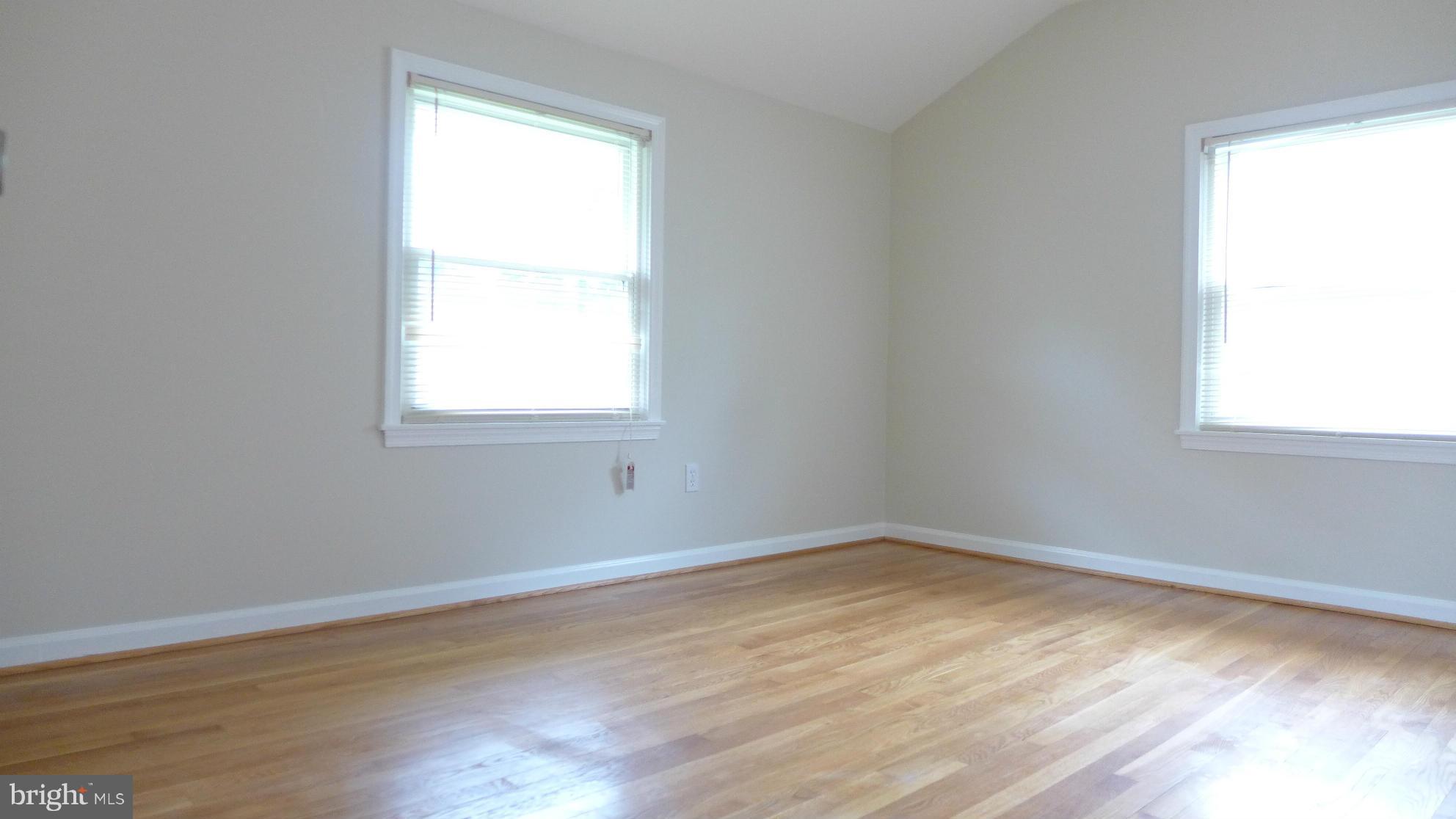 CALVERTON - Residential