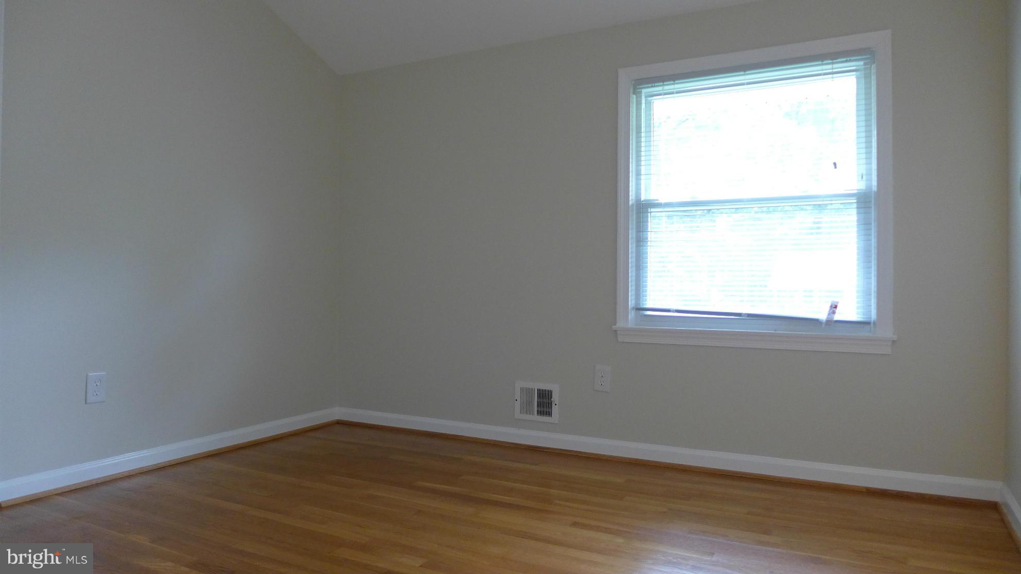 CALVERTON - Residential