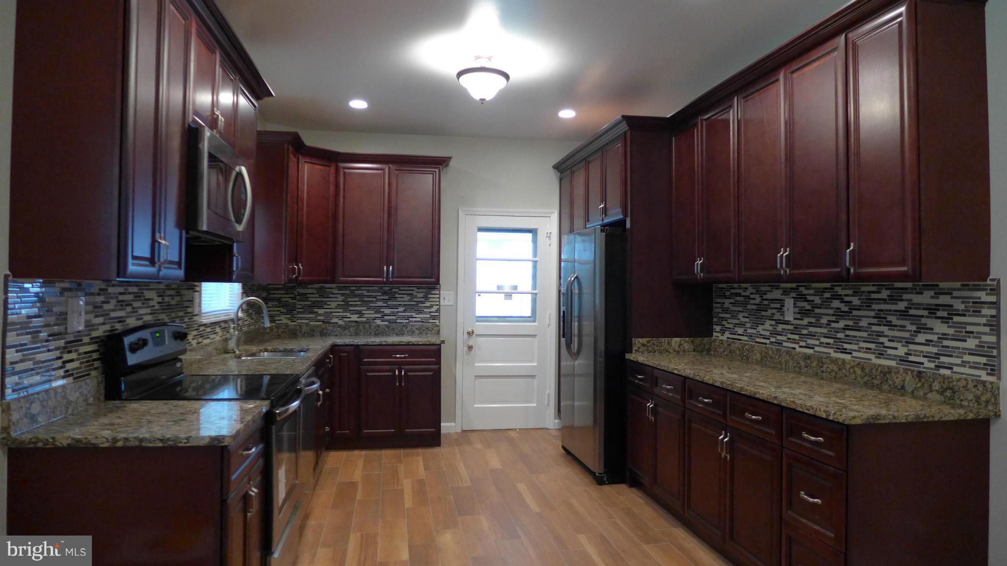 CALVERTON - Residential