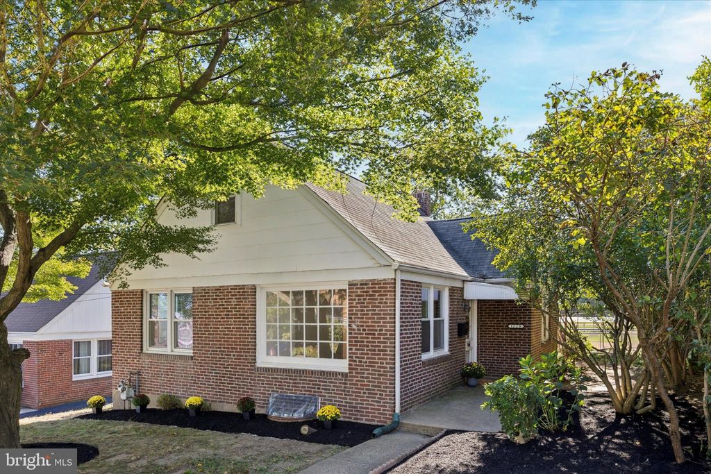 Photo of 1228 Old Lane, DREXEL HILL, PA 19026 (MLS # PADE2101906)