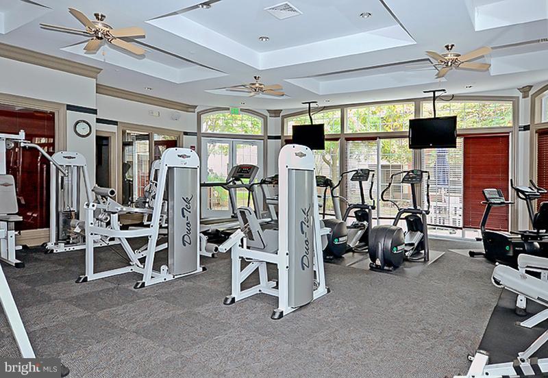 HIGH VIEW AT HUNT VALLEY - Residential