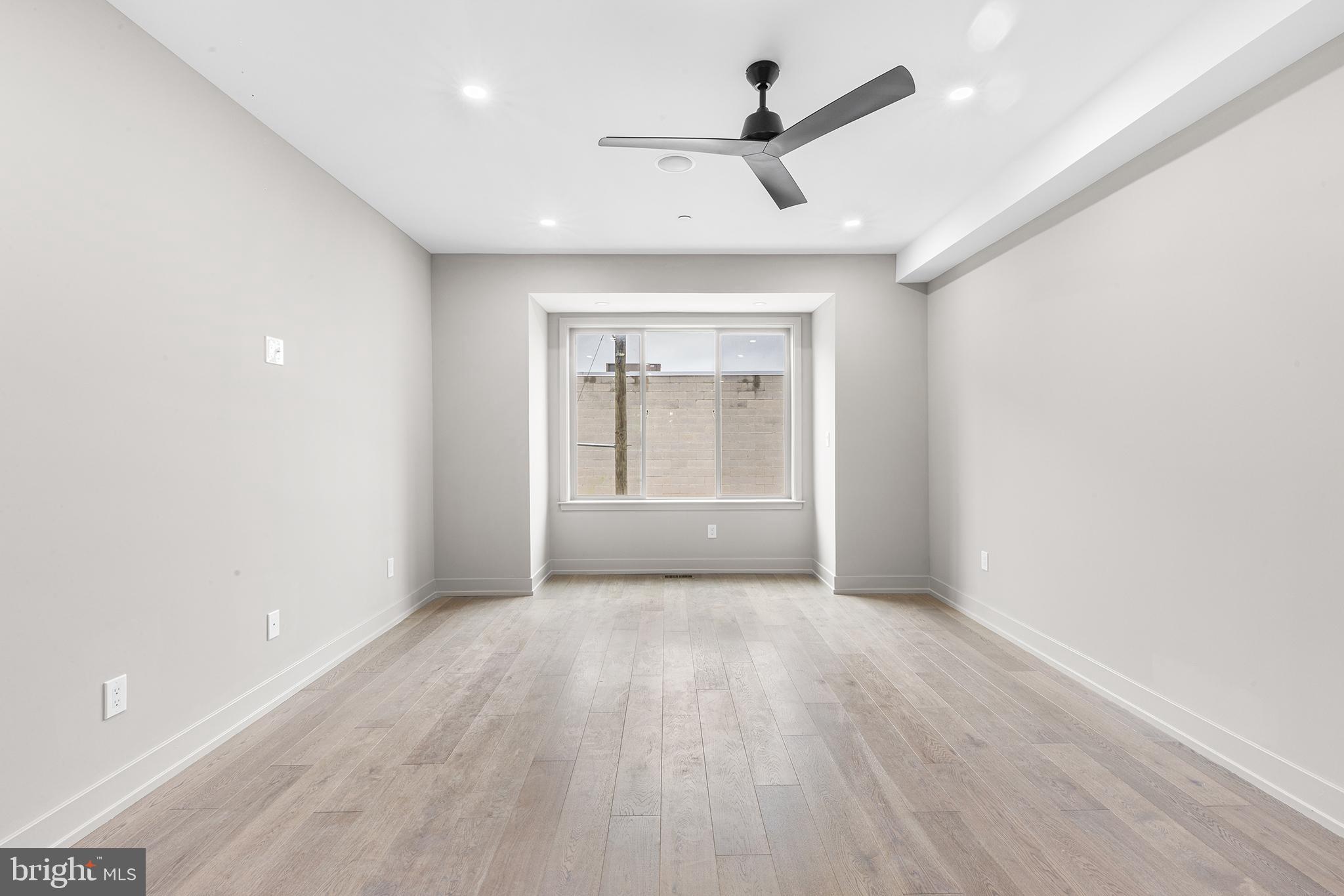 POINT BREEZE - Residential