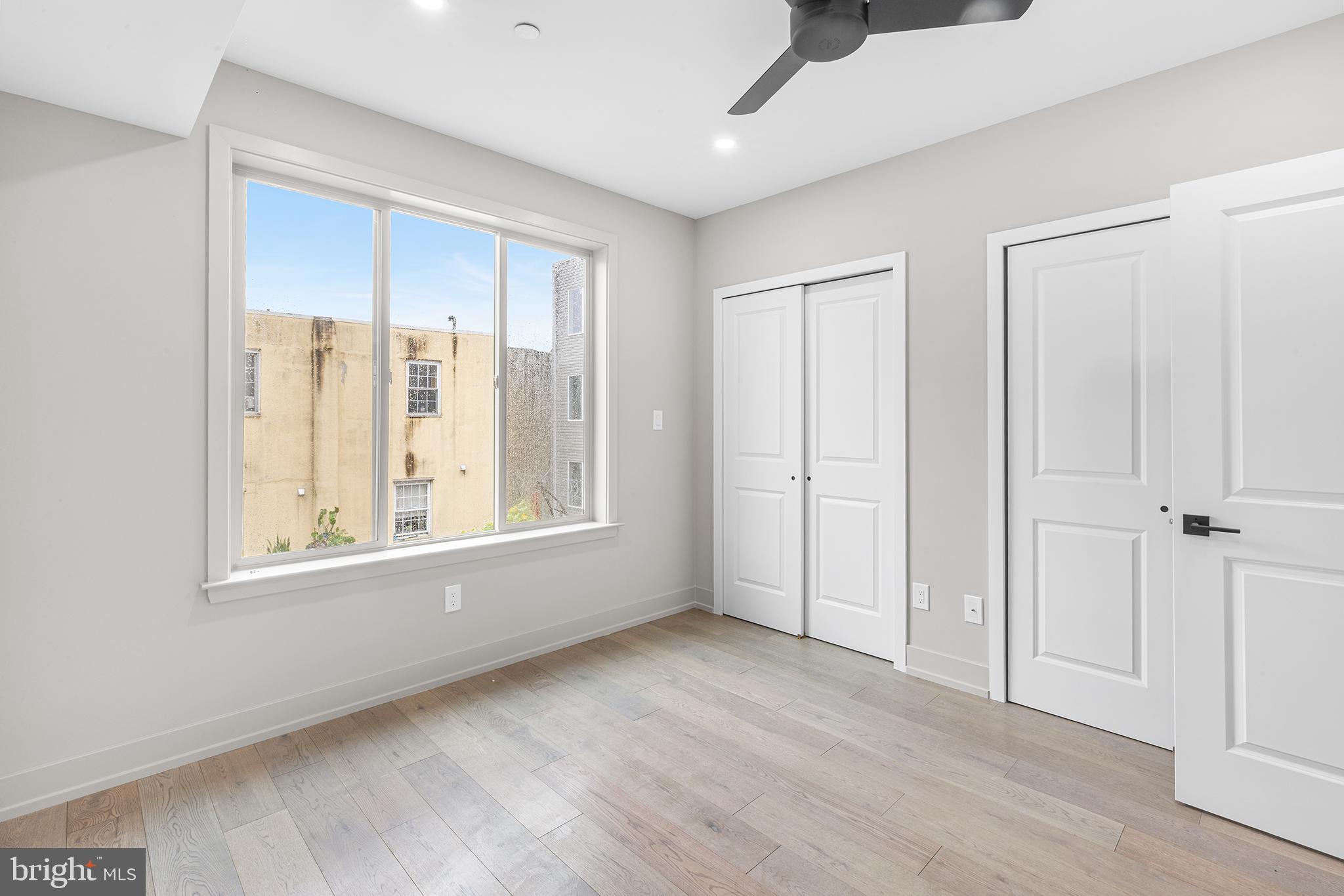 POINT BREEZE - Residential