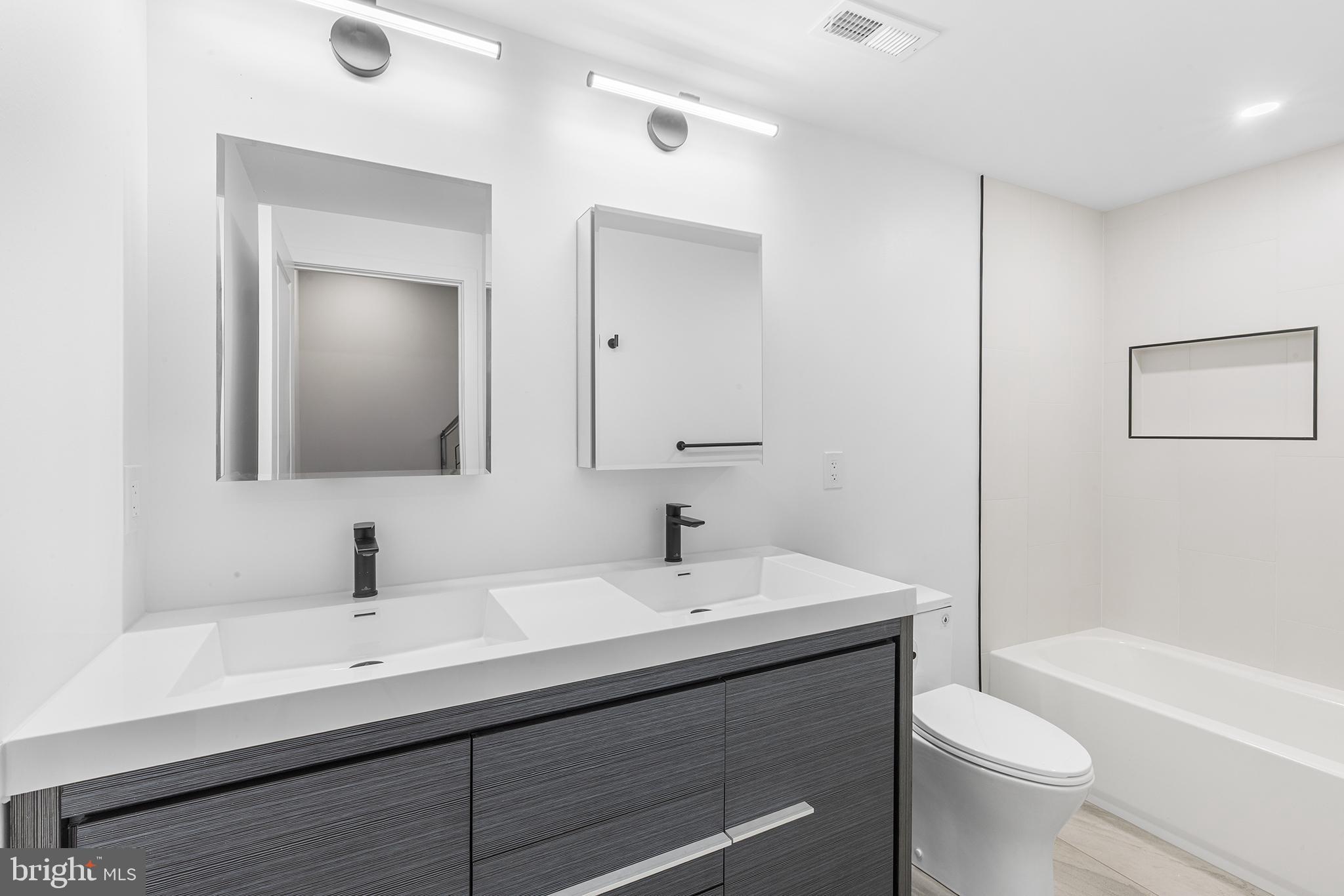 POINT BREEZE - Residential