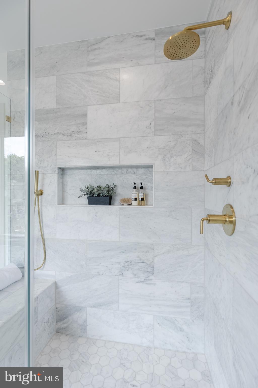 WAYCROFT - WOODLAWN - Residential