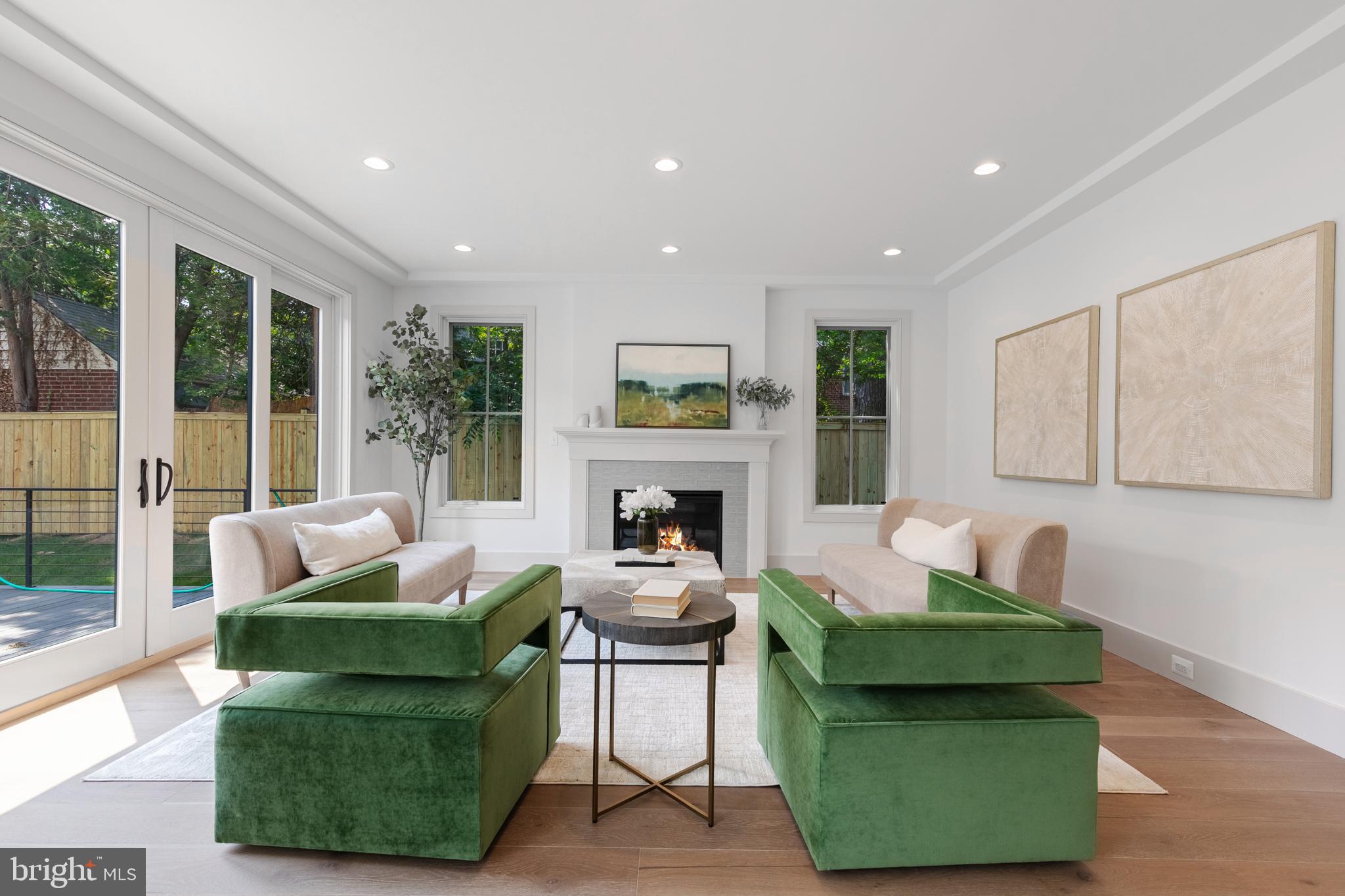 WAYCROFT - WOODLAWN - Residential