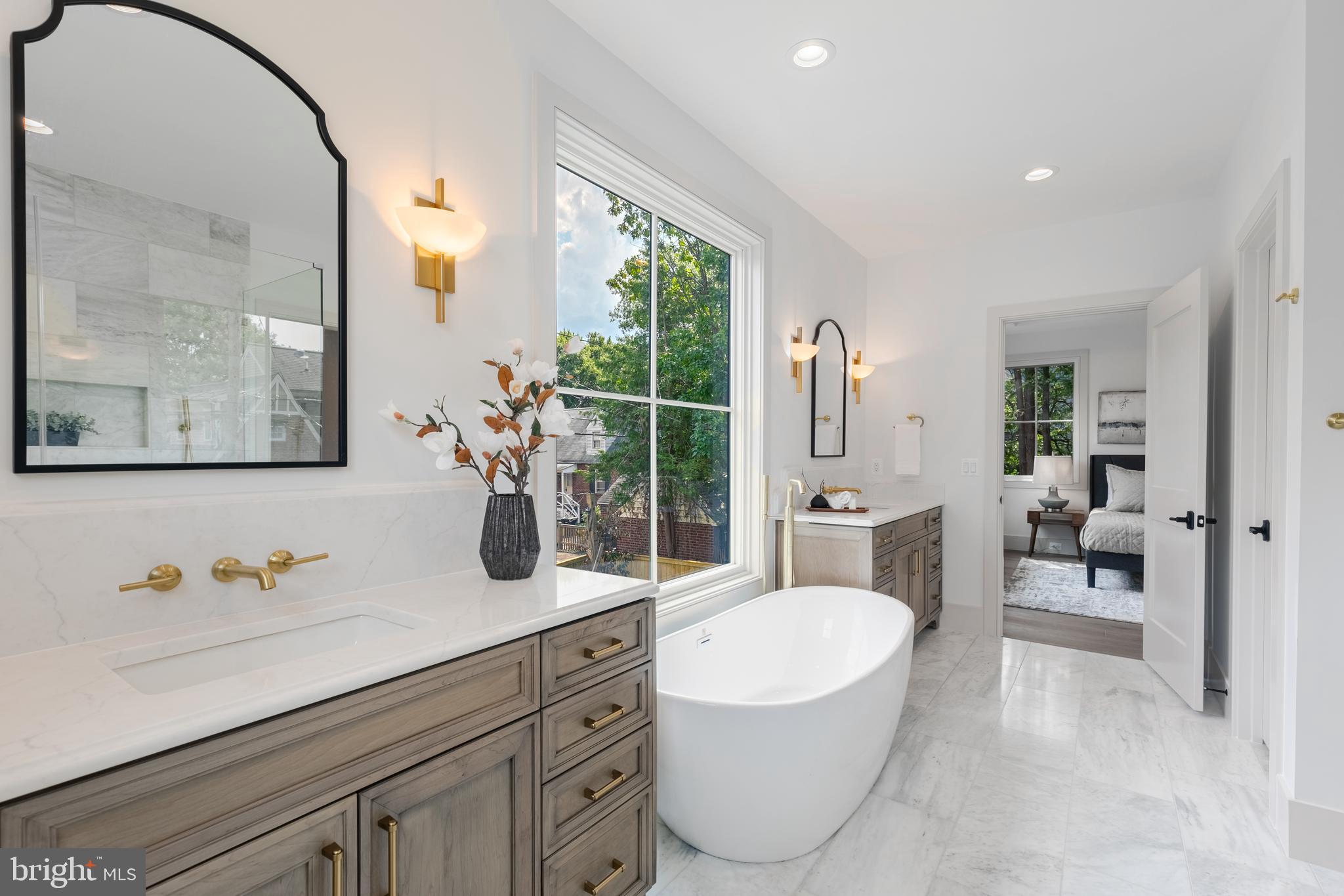 WAYCROFT - WOODLAWN - Residential