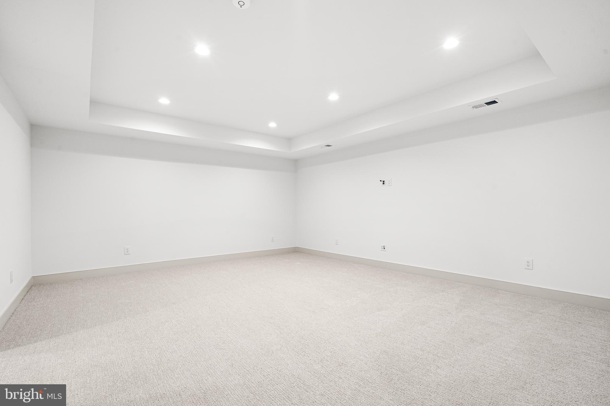 WAYCROFT - WOODLAWN - Residential