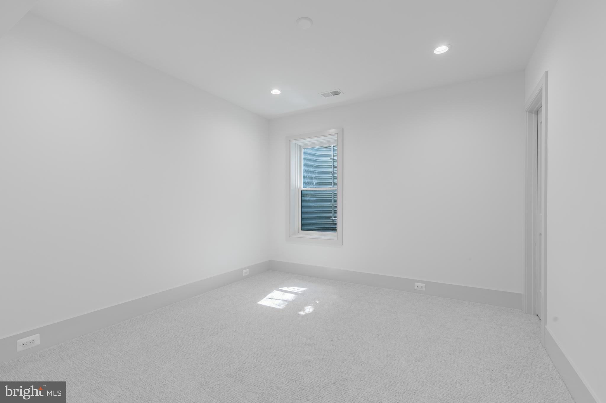 WAYCROFT - WOODLAWN - Residential